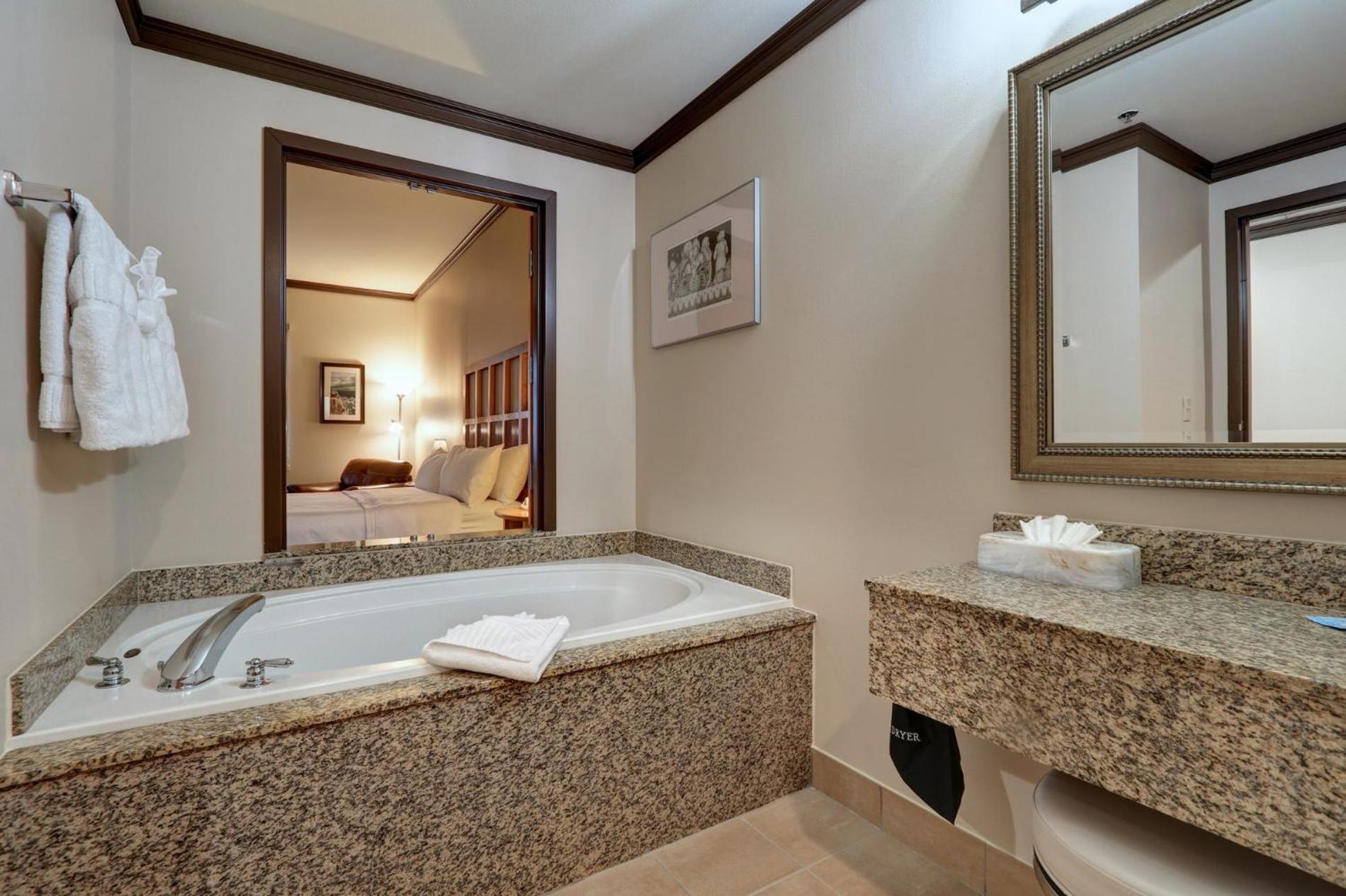 Dimond Center Hotel photo 19