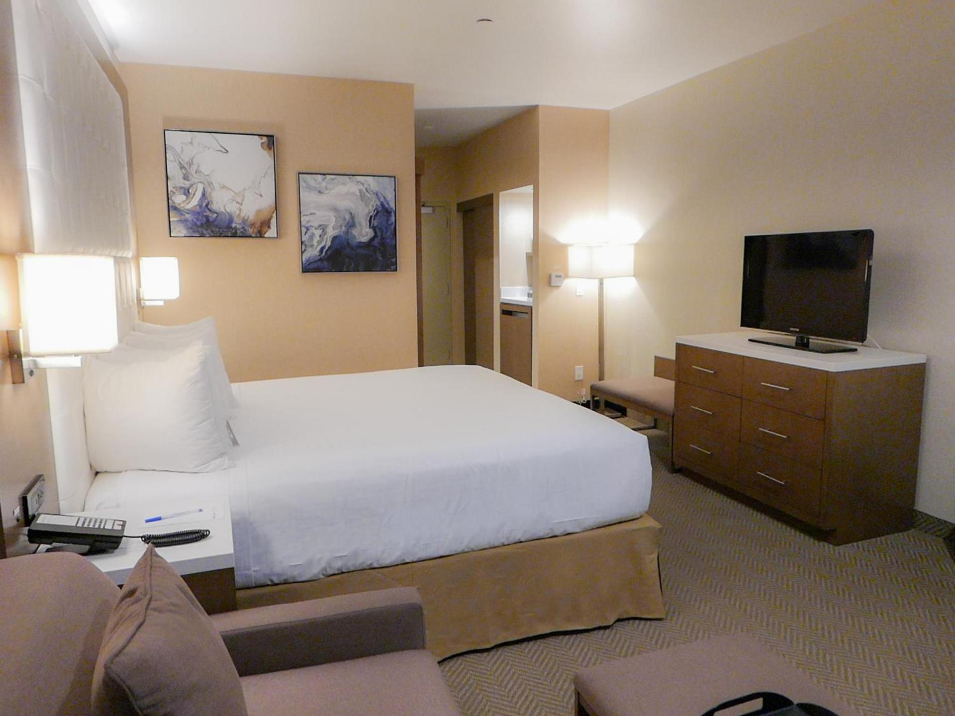 Wyndham Anaheim photo 80