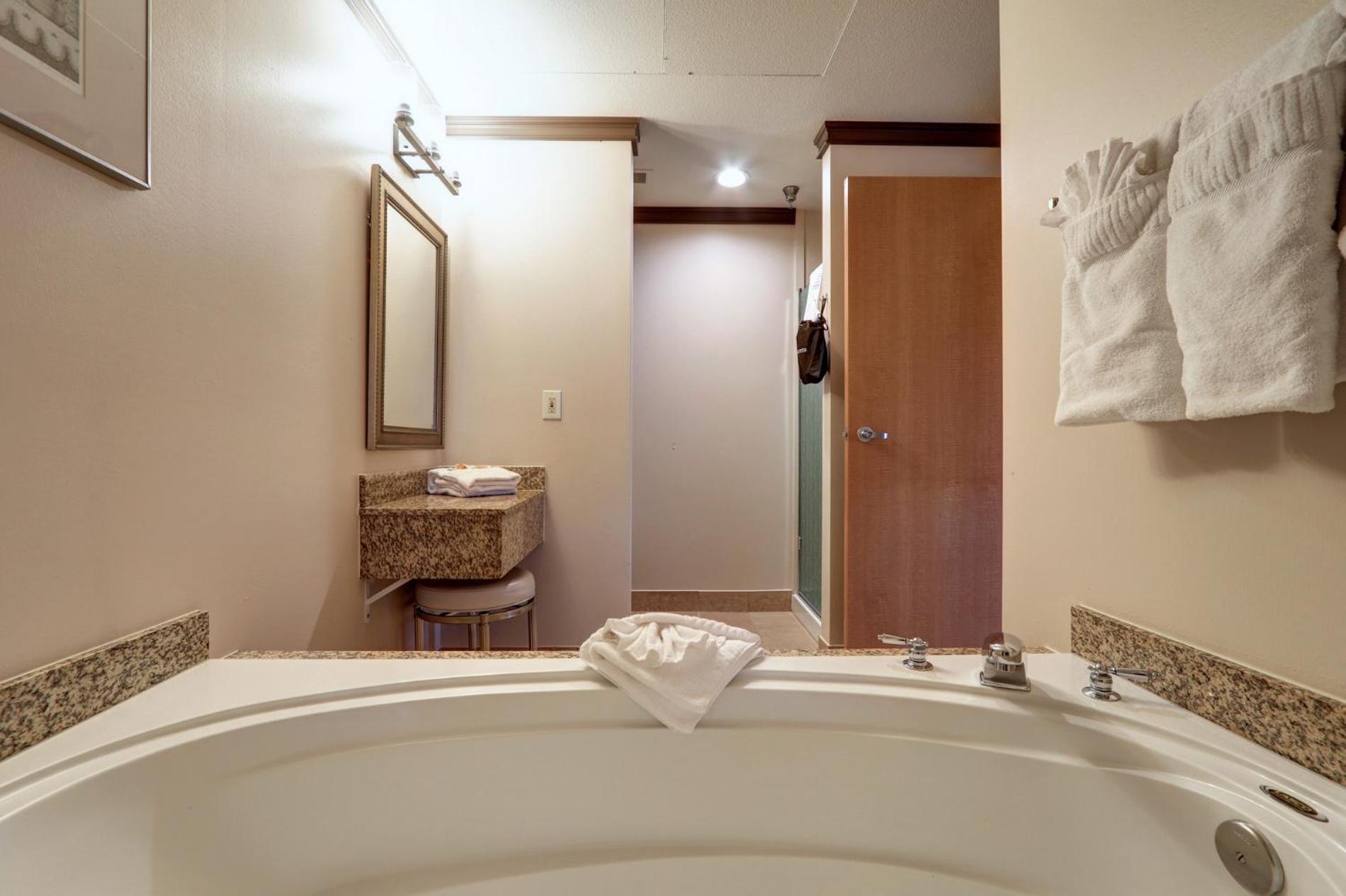 Dimond Center Hotel photo 14