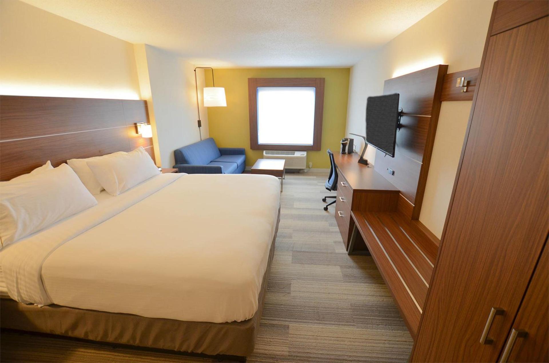 Holiday Inn Express Pittsburgh-Bridgeville by IHG photo 35