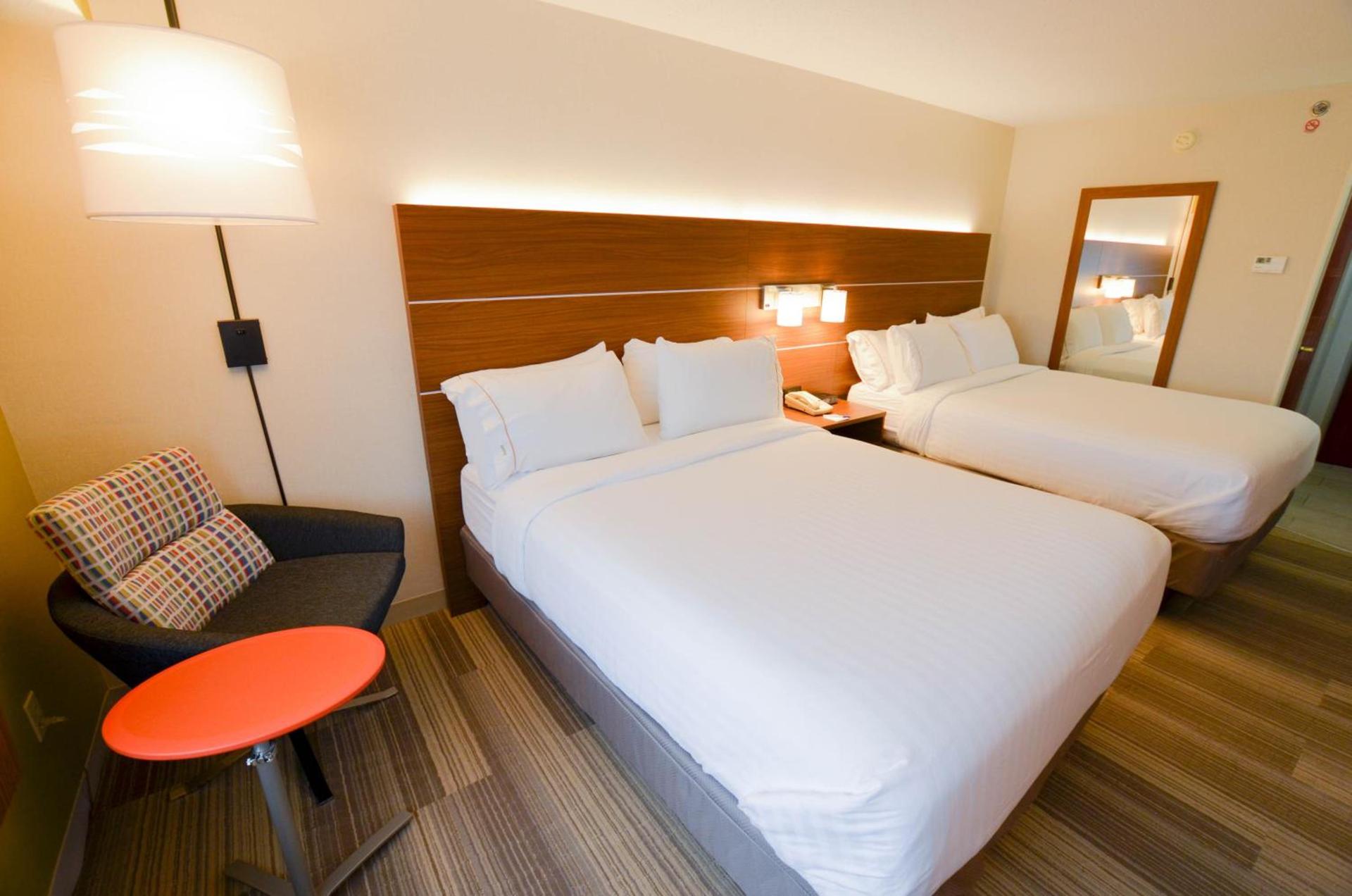 Holiday Inn Express Pittsburgh-Bridgeville by IHG photo 39