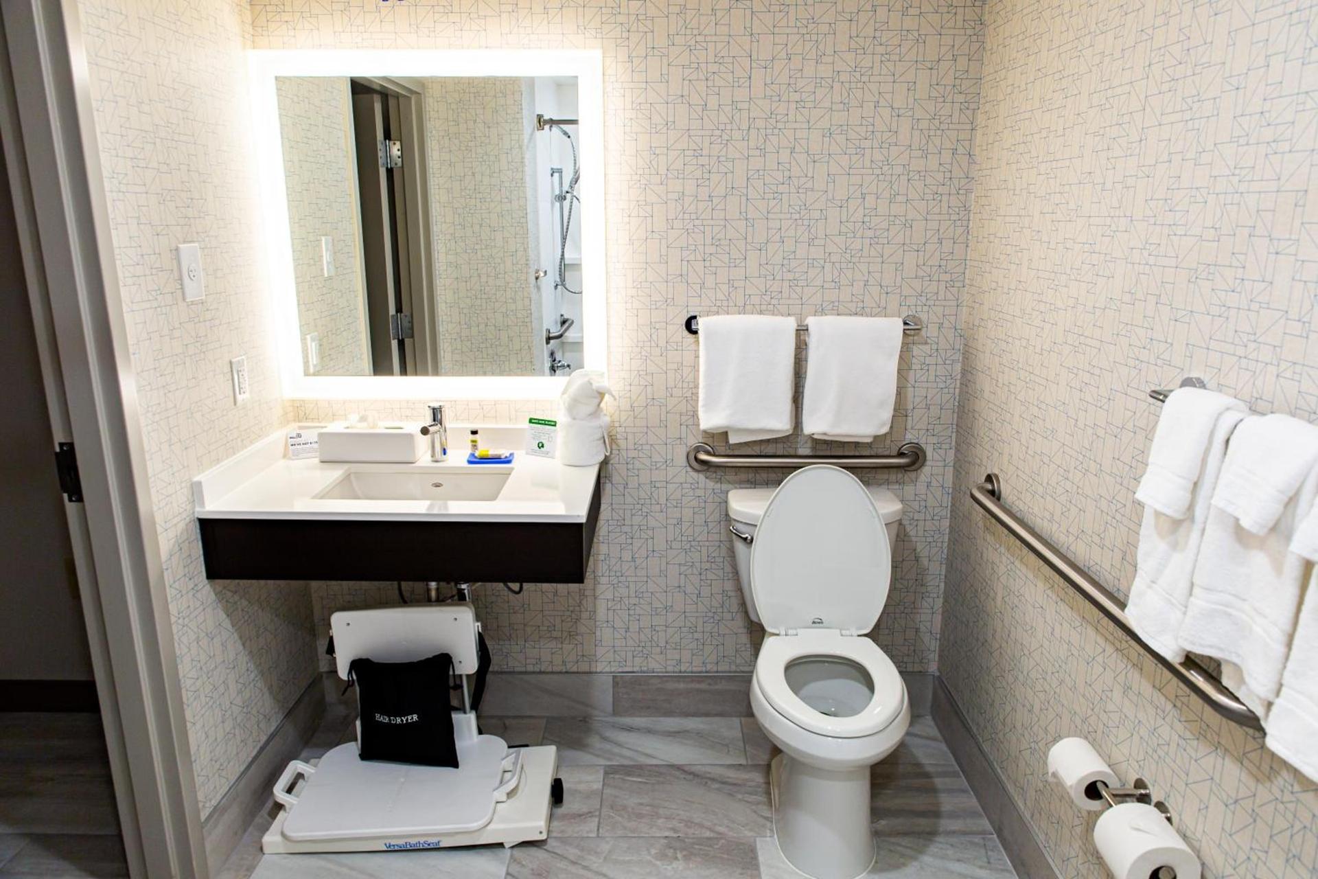 Holiday Inn Express - Columbus - Dublin by IHG photo 37