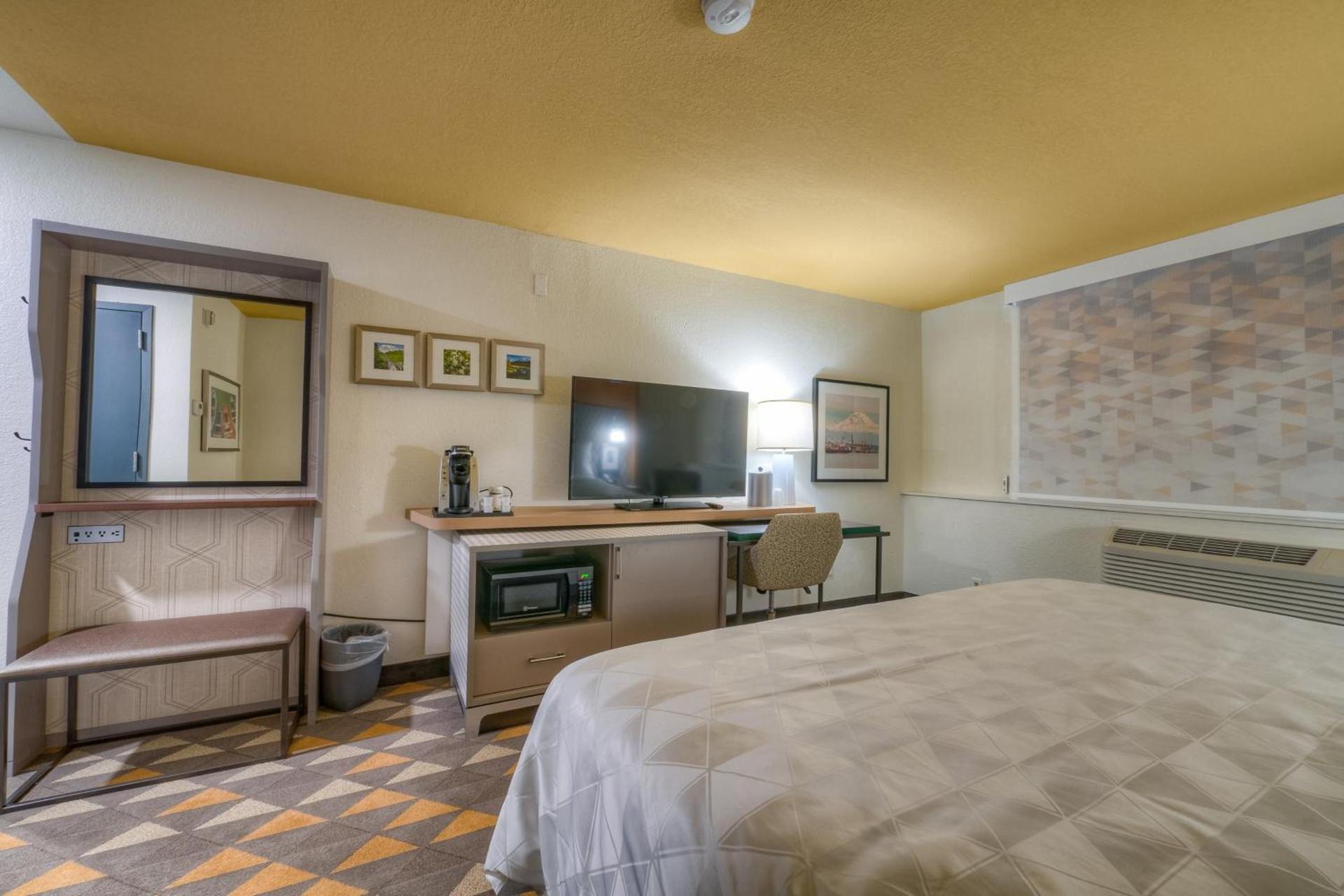 Holiday Inn Tacoma Mall by IHG photo 29