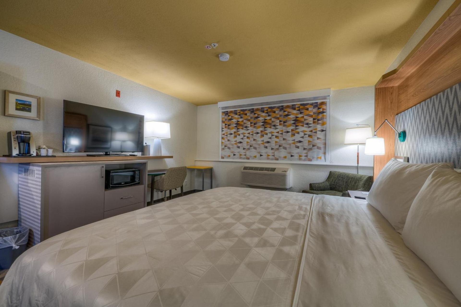 Holiday Inn Tacoma Mall by IHG photo 25