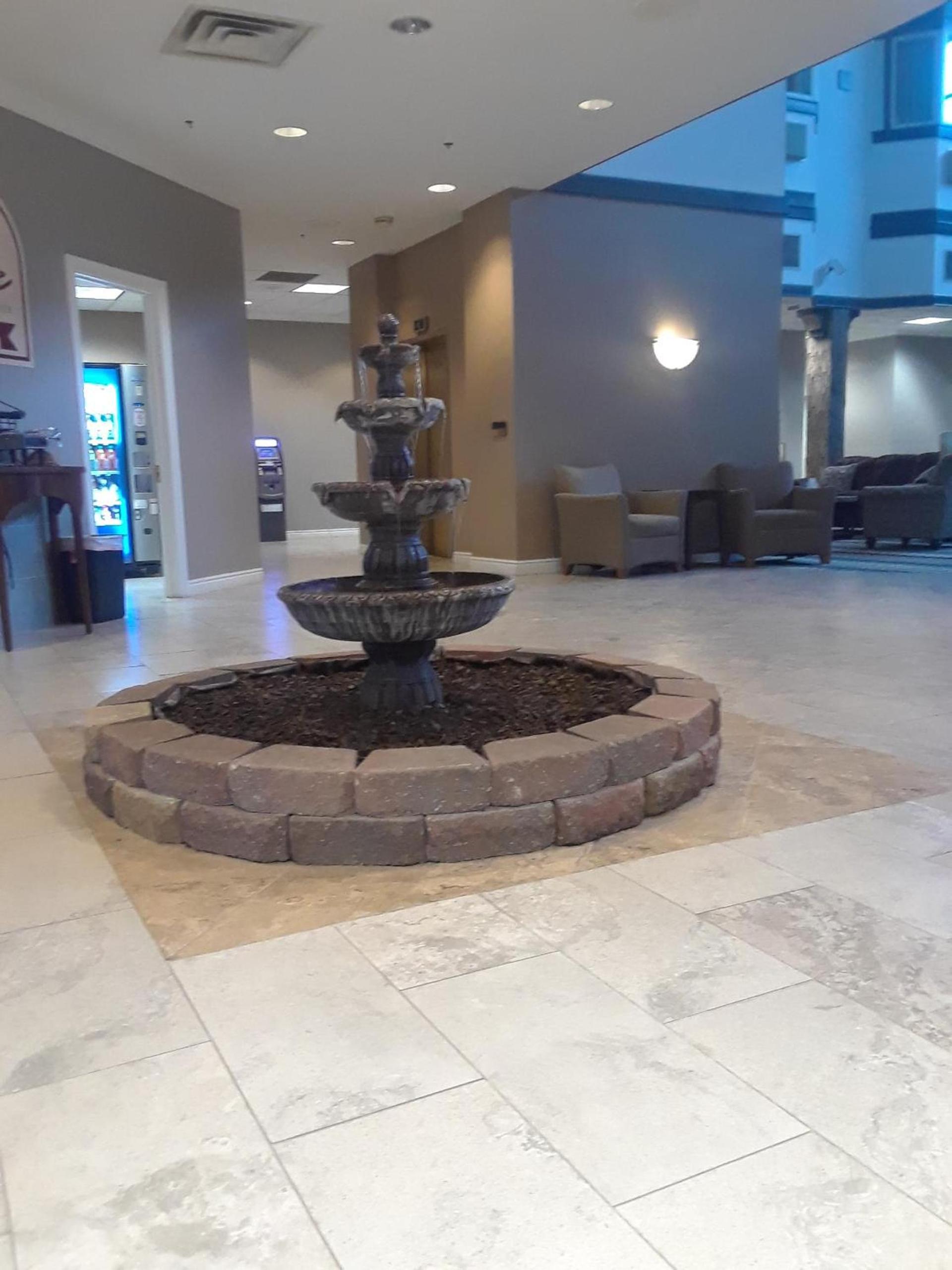 Comstock Inn & Conference Center photo 16