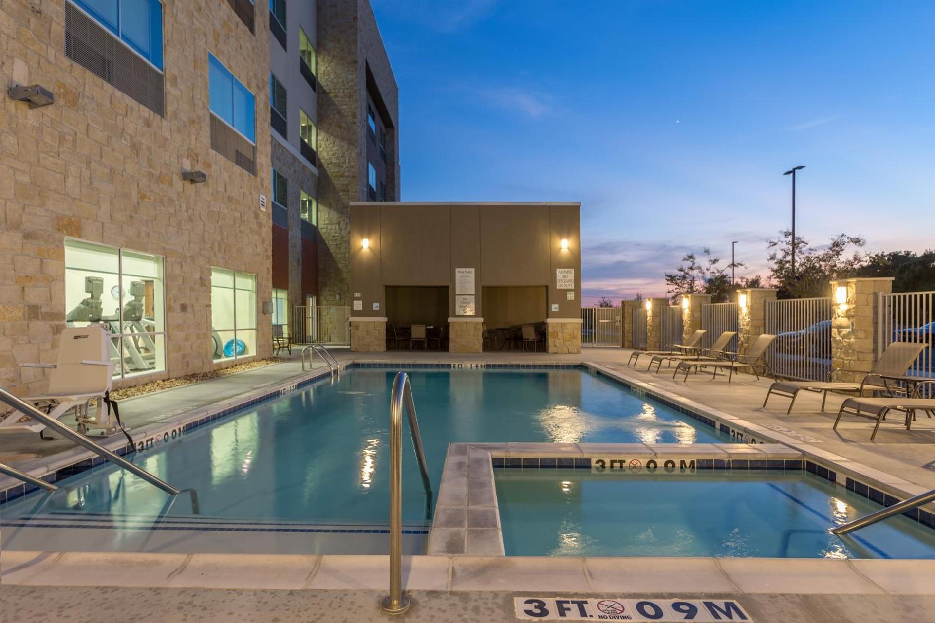Holiday Inn Express & Suites - San Marcos South by IHG photo 26