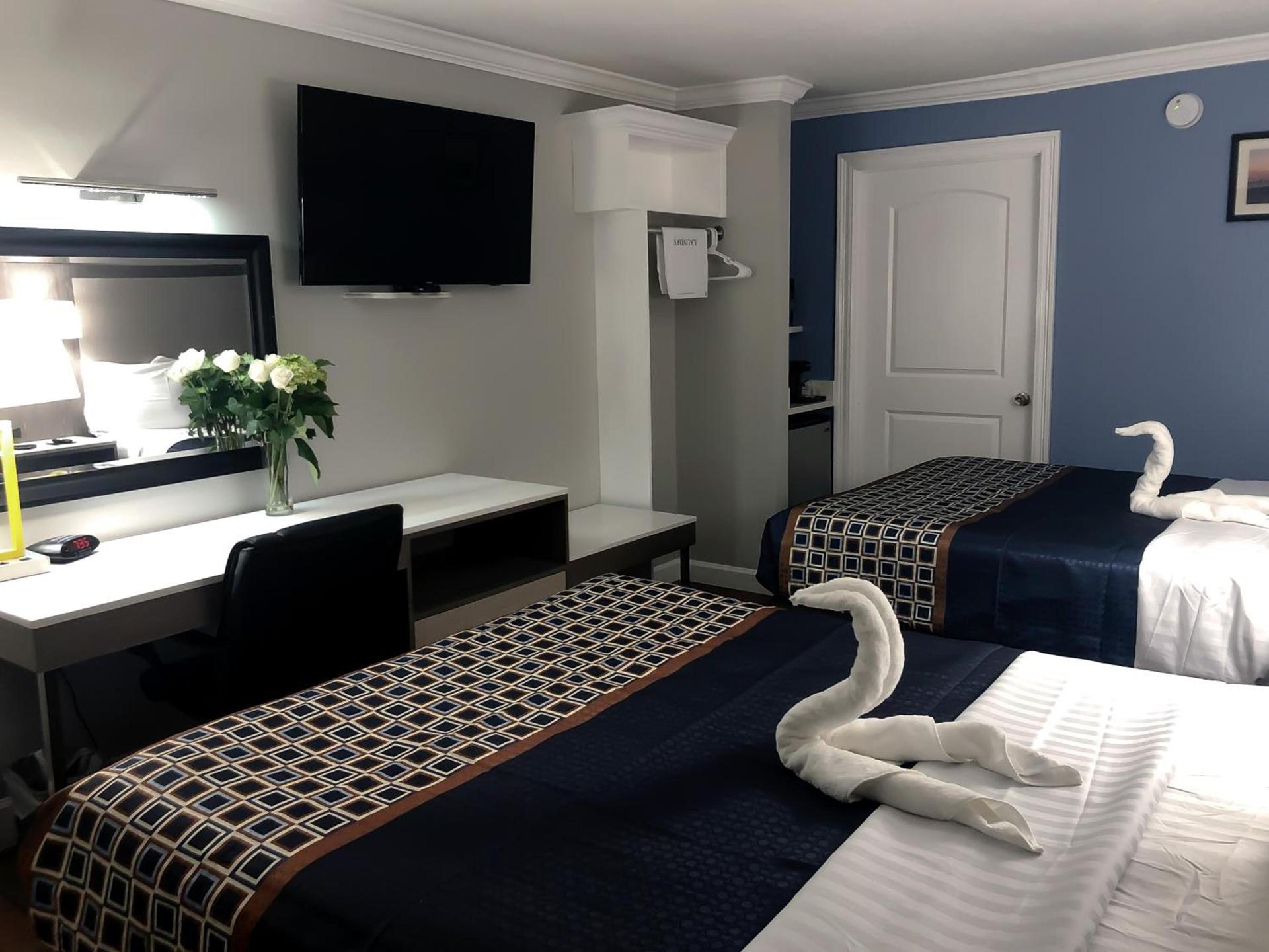Destin Inn & Suites photo 2