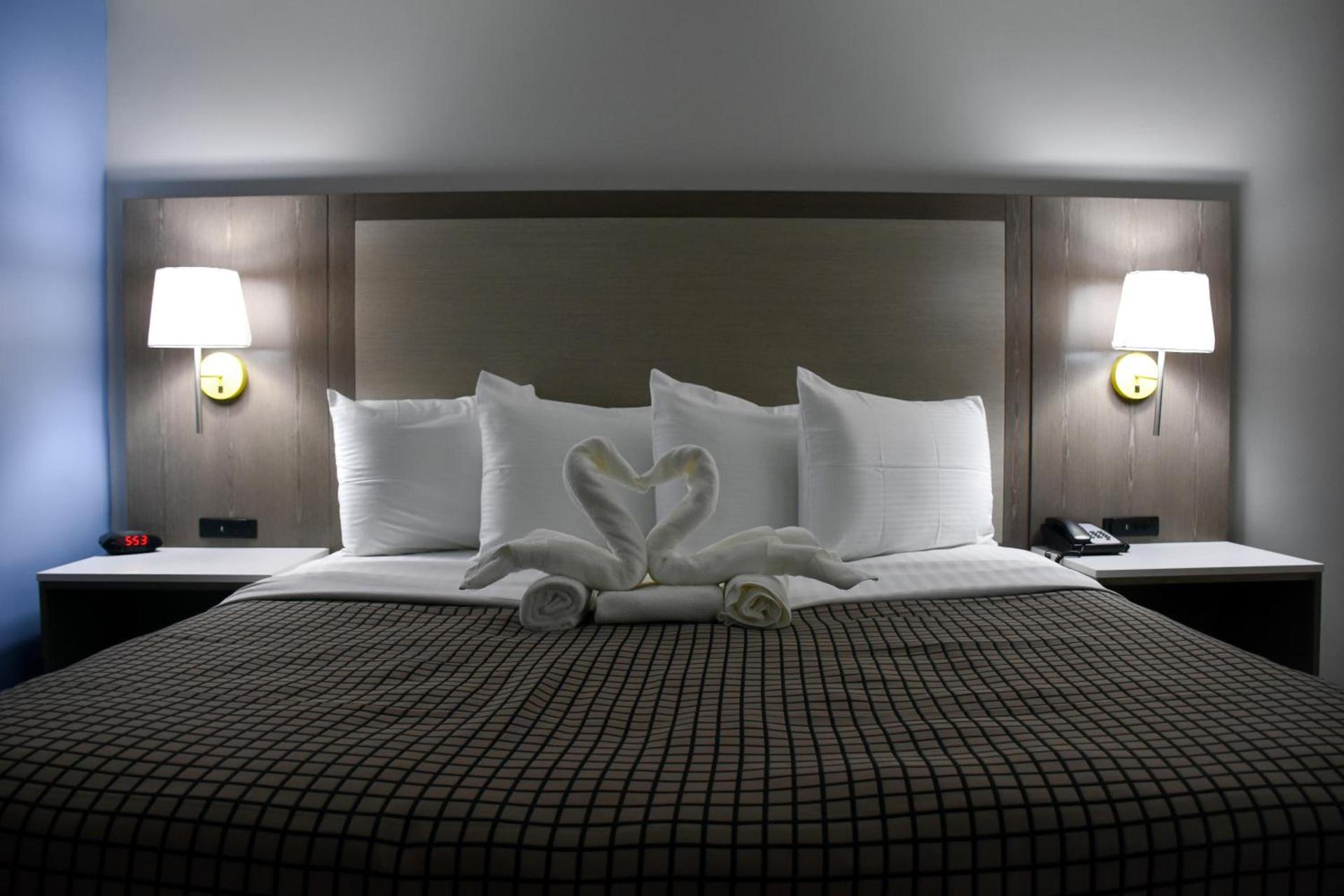 Destin Inn & Suites photo 7