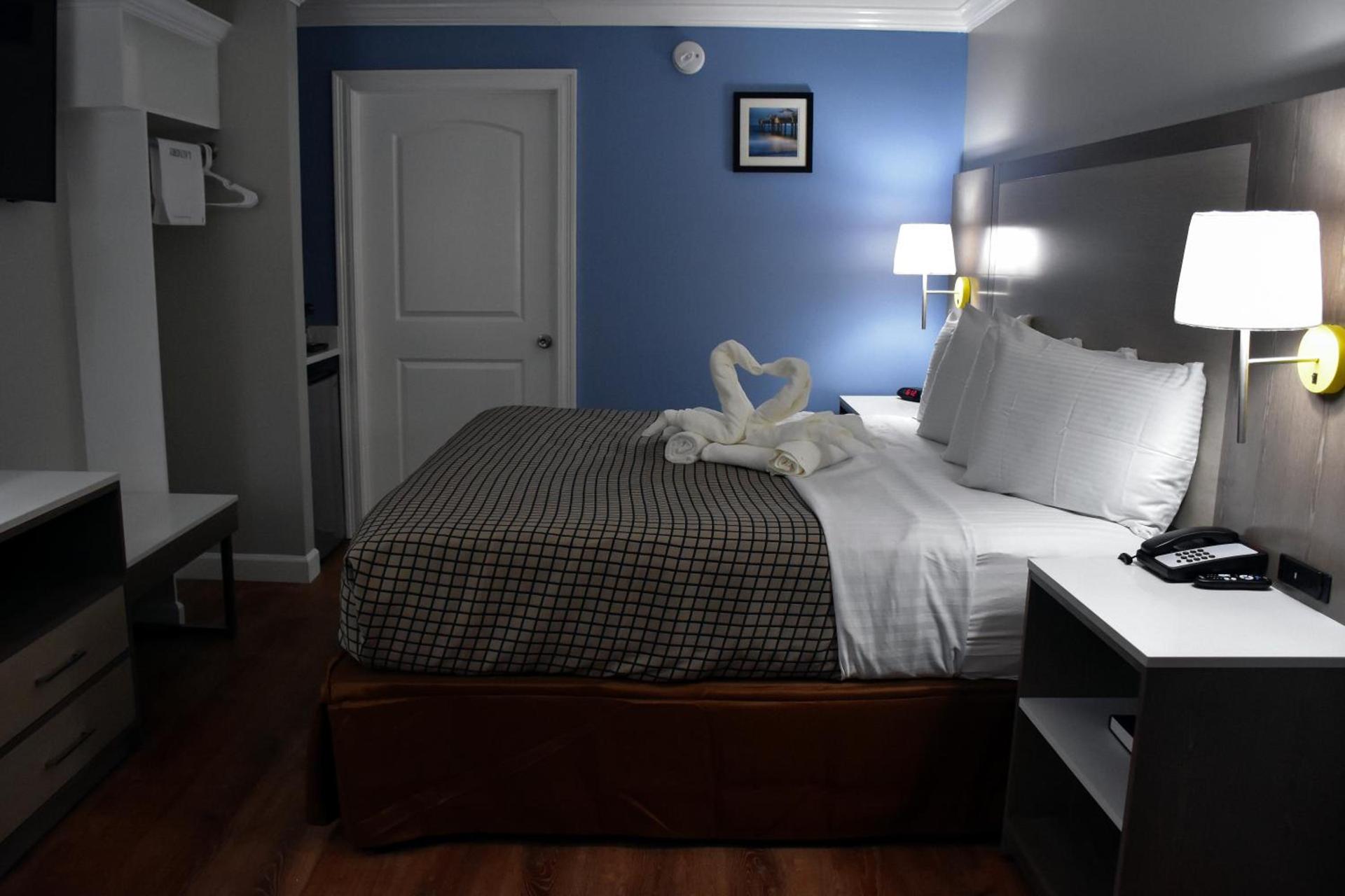 Destin Inn & Suites photo 10