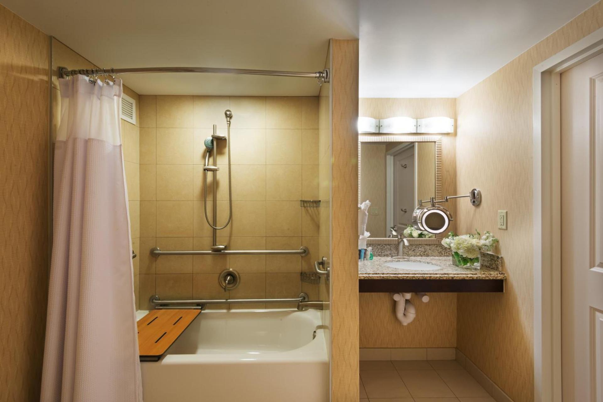 Crowne Plaza Boston - Woburn by IHG photo 40