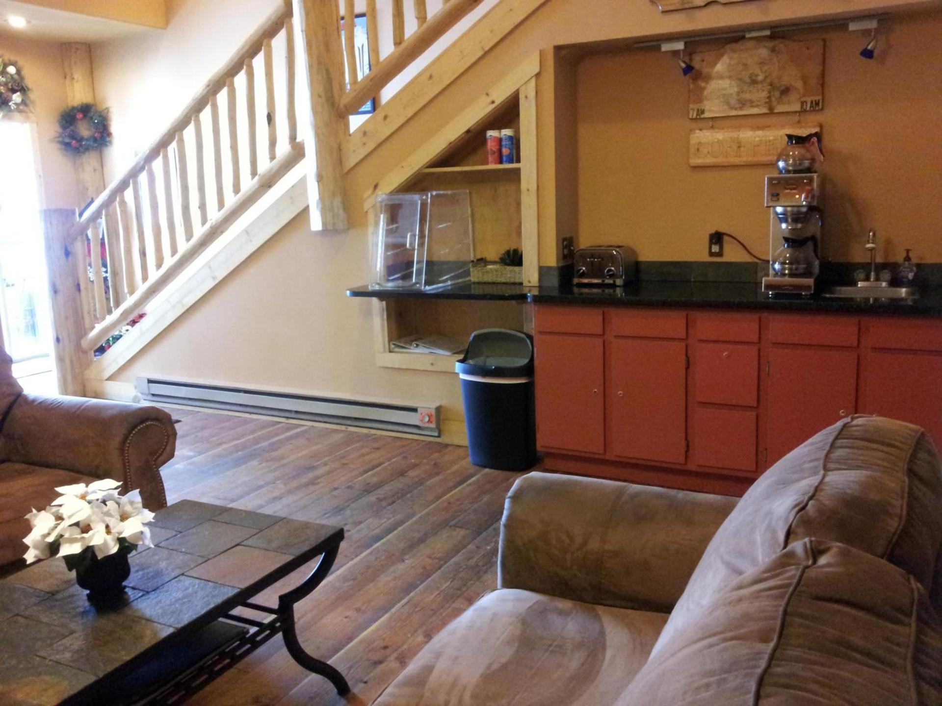 New Summit Inn photo 4
