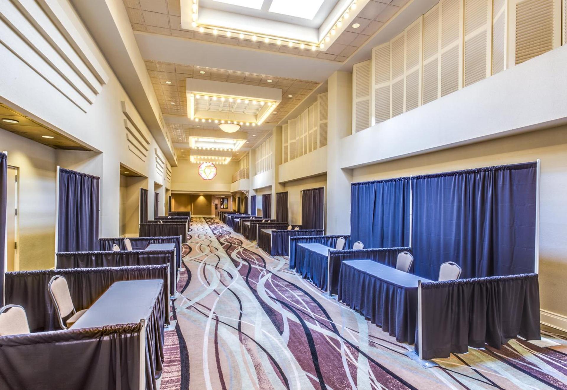 Crowne Plaza Executive Center Baton Rouge by IHG photo 15