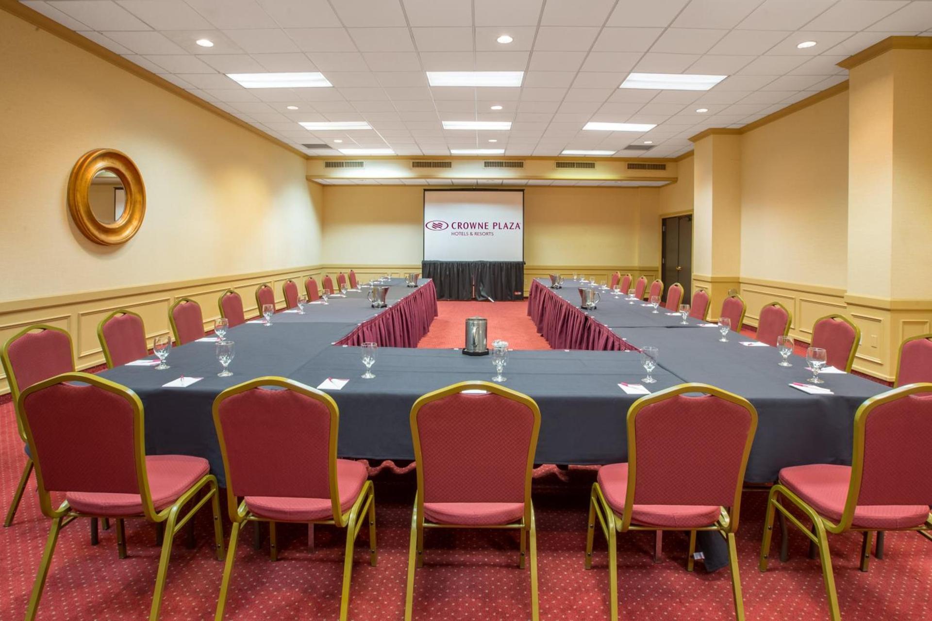 Crowne Plaza Cleveland Airport by IHG photo 23