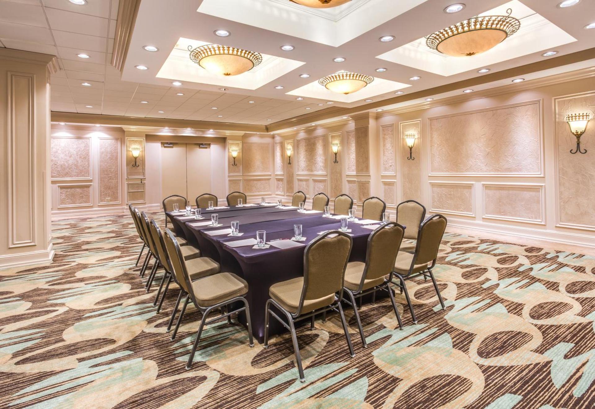 Crowne Plaza Executive Center Baton Rouge by IHG photo 71