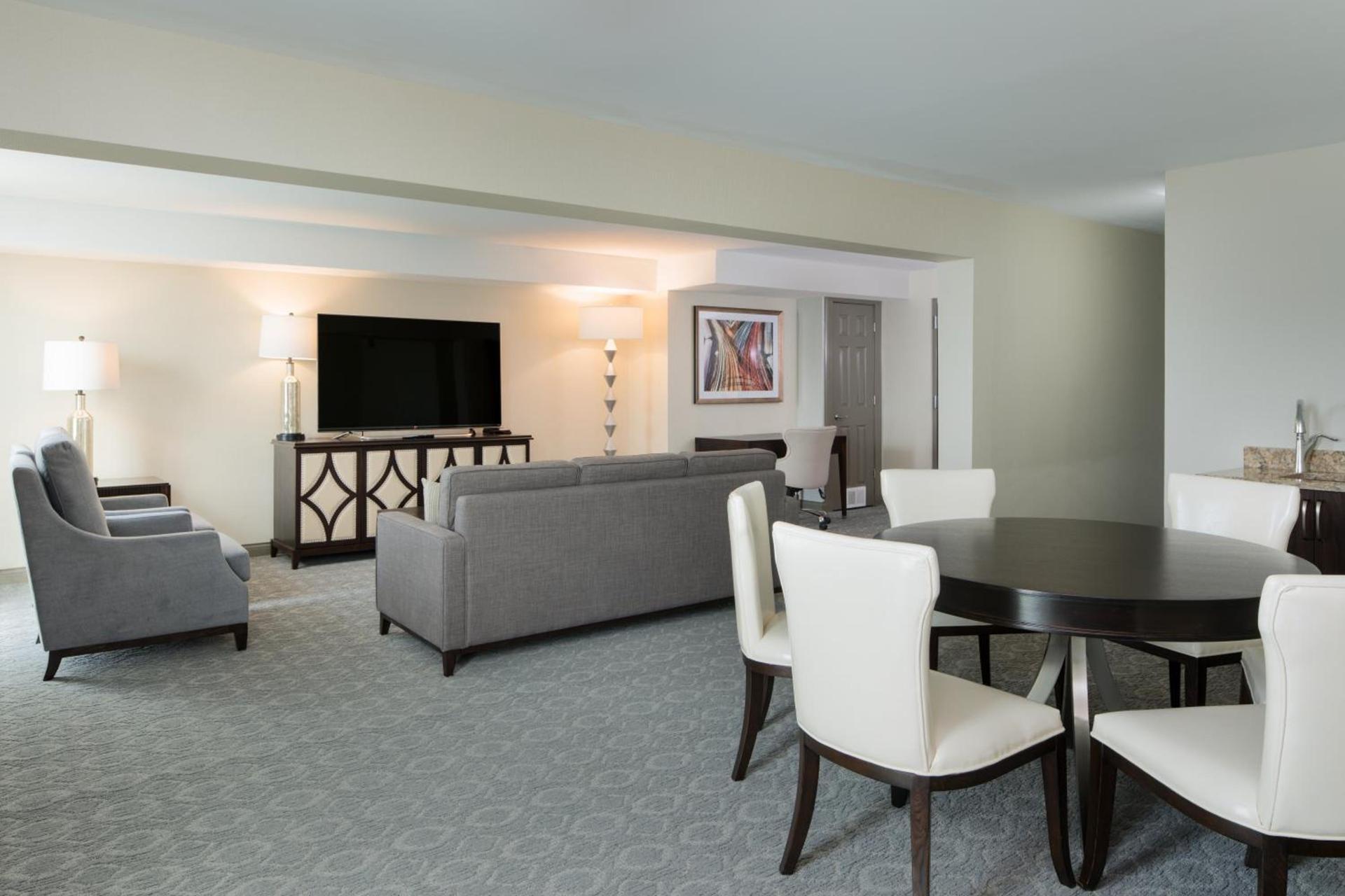 Crowne Plaza Chicago SW - Burr Ridge by IHG photo 33