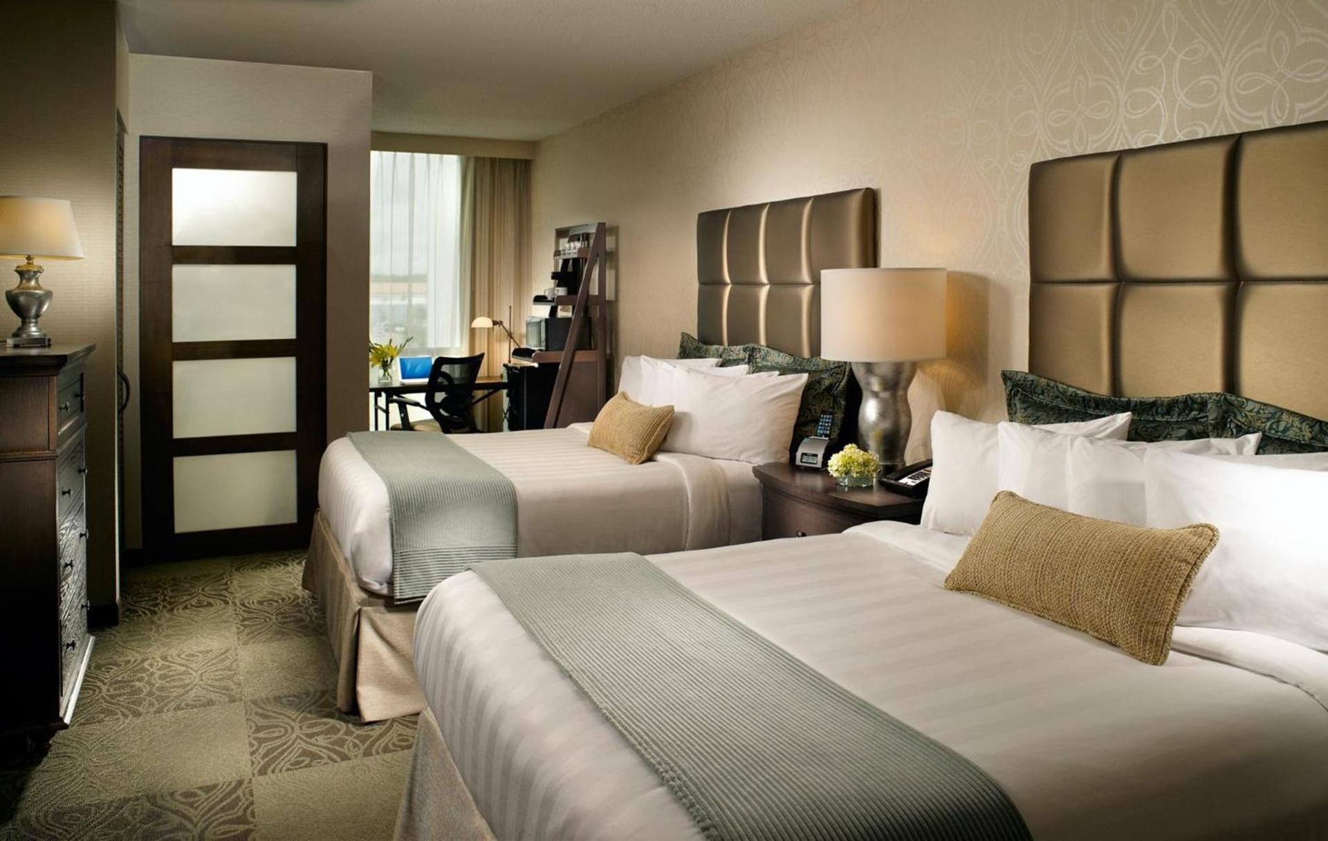 Crowne Plaza Charleston by IHG photo 91