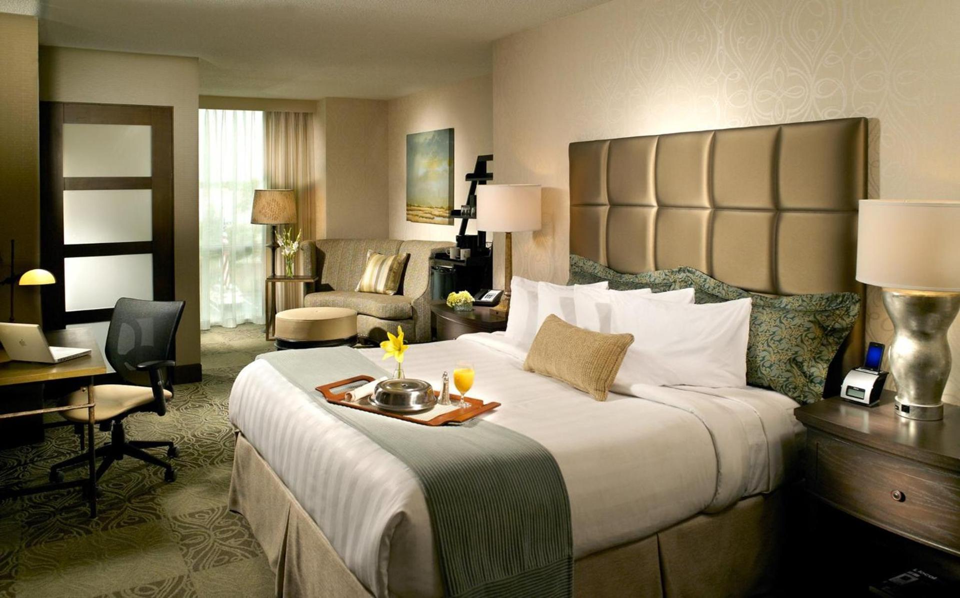 Crowne Plaza Charleston by IHG photo 92