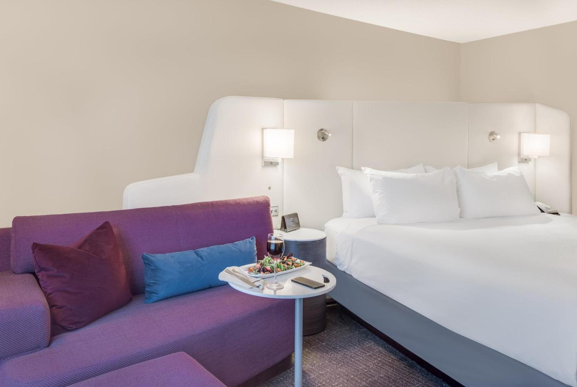 Crowne Plaza Cleveland at Playhouse Square by IHG photo 28