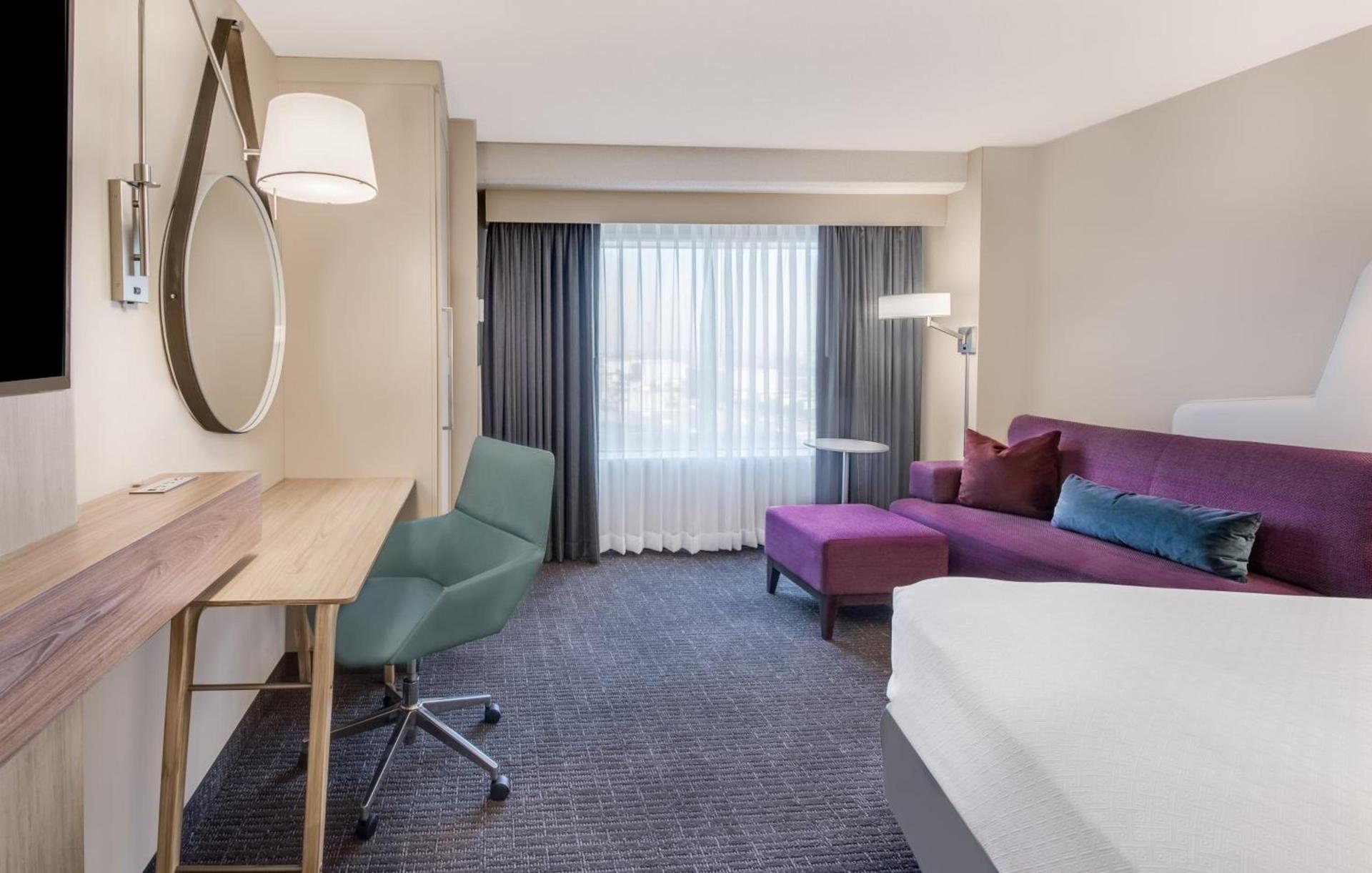 Crowne Plaza Cleveland at Playhouse Square by IHG photo 68