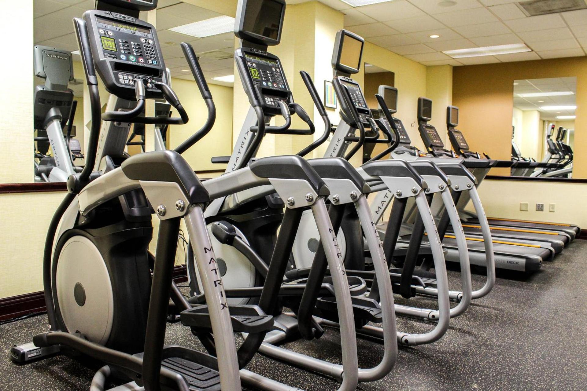 Crowne Plaza Cleveland Airport by IHG photo 20