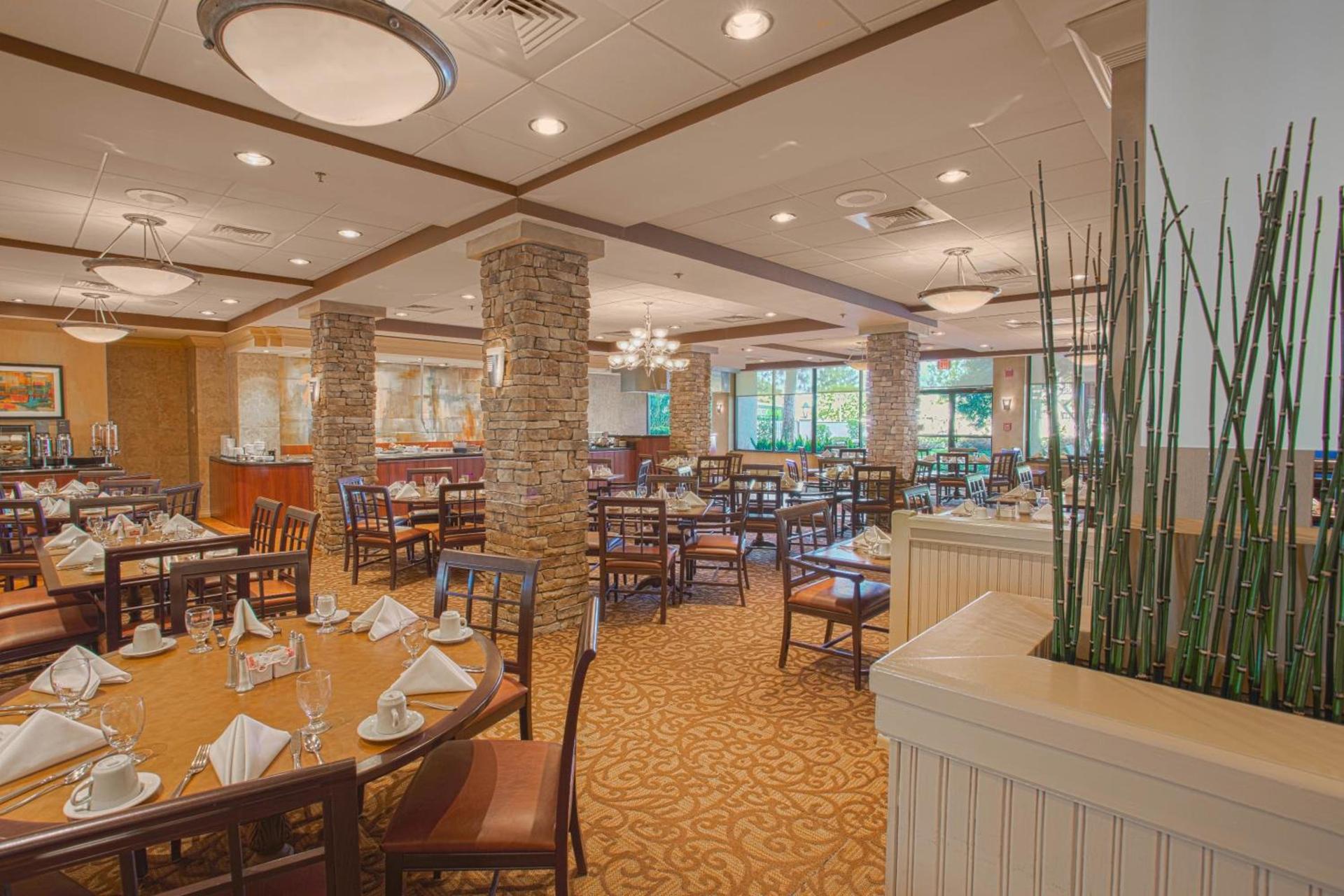 Crowne Plaza Executive Center Baton Rouge by IHG photo 67