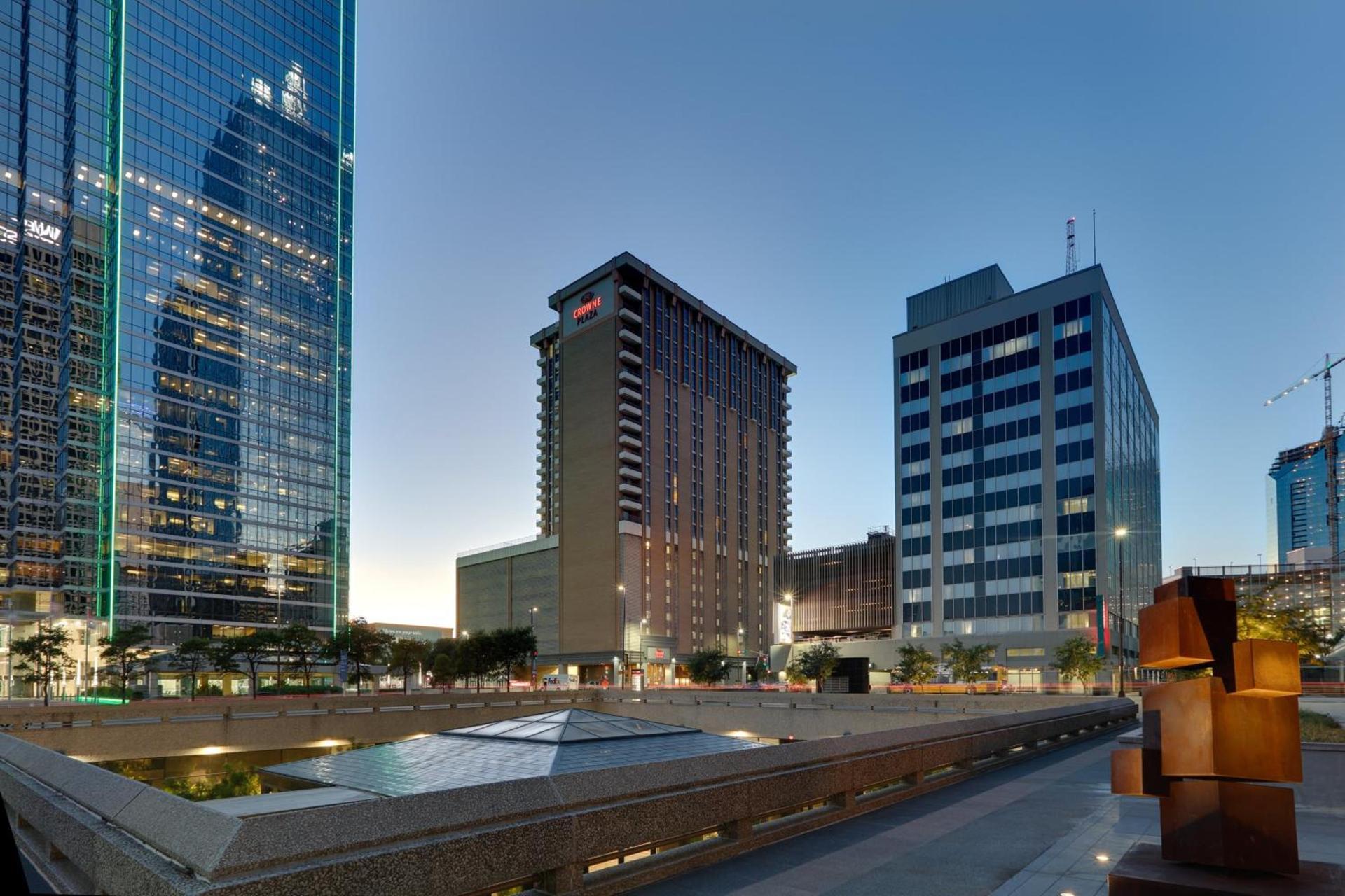 Crowne Plaza Dallas Downtown by IHG photo 16