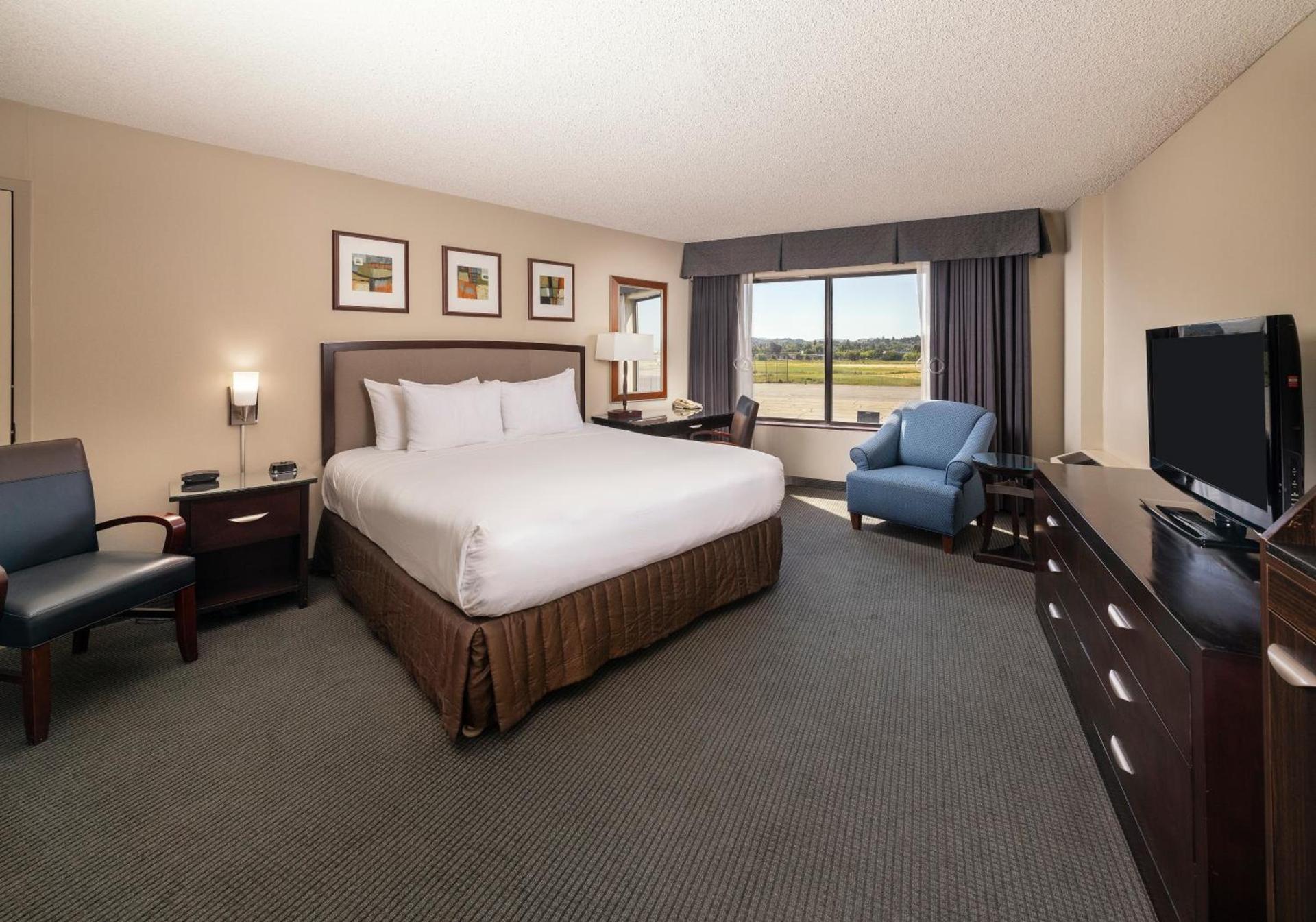 Concord Plaza Hotel photo 63