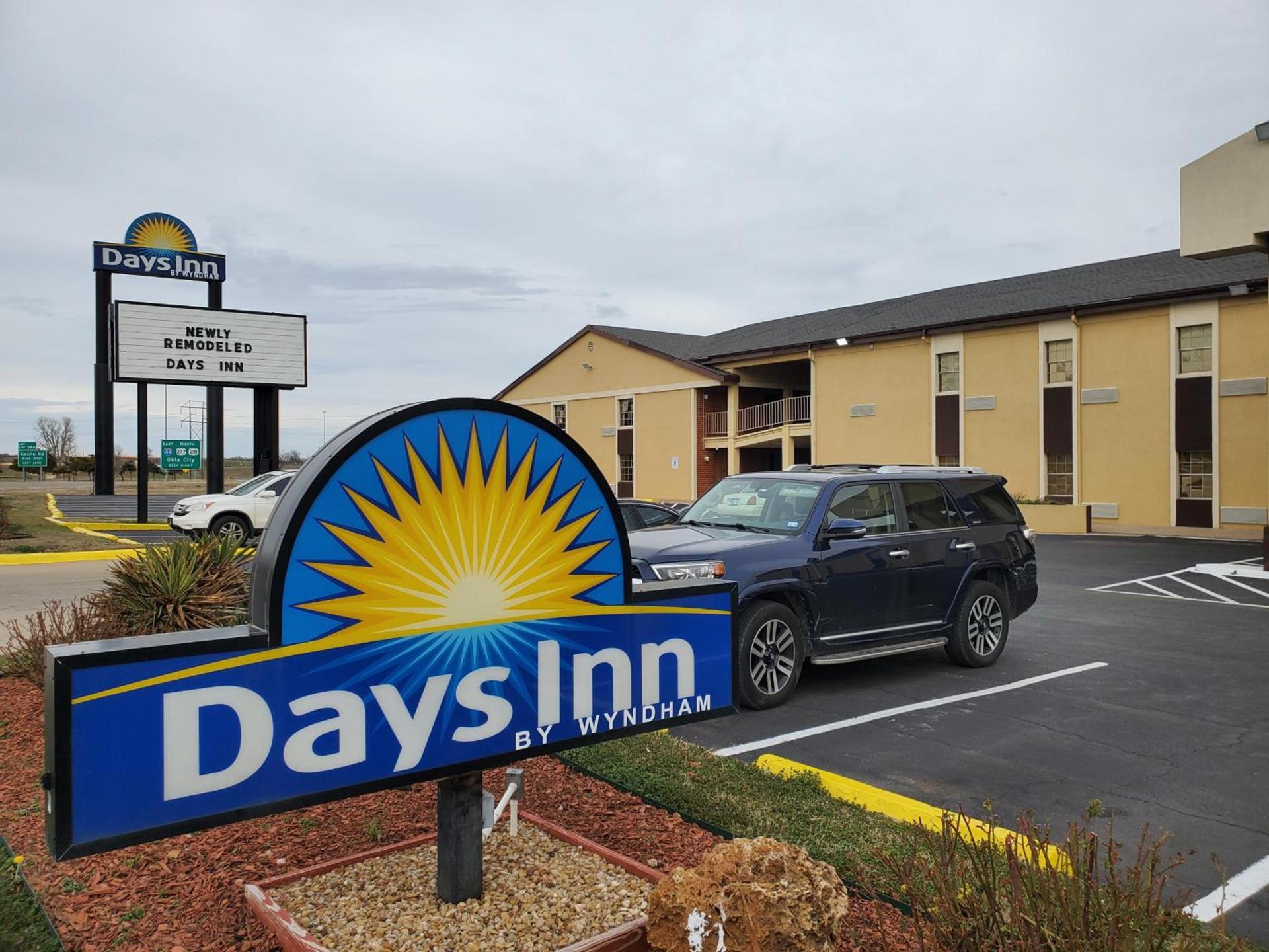 Days Inn by Wyndham Lawton photo 2