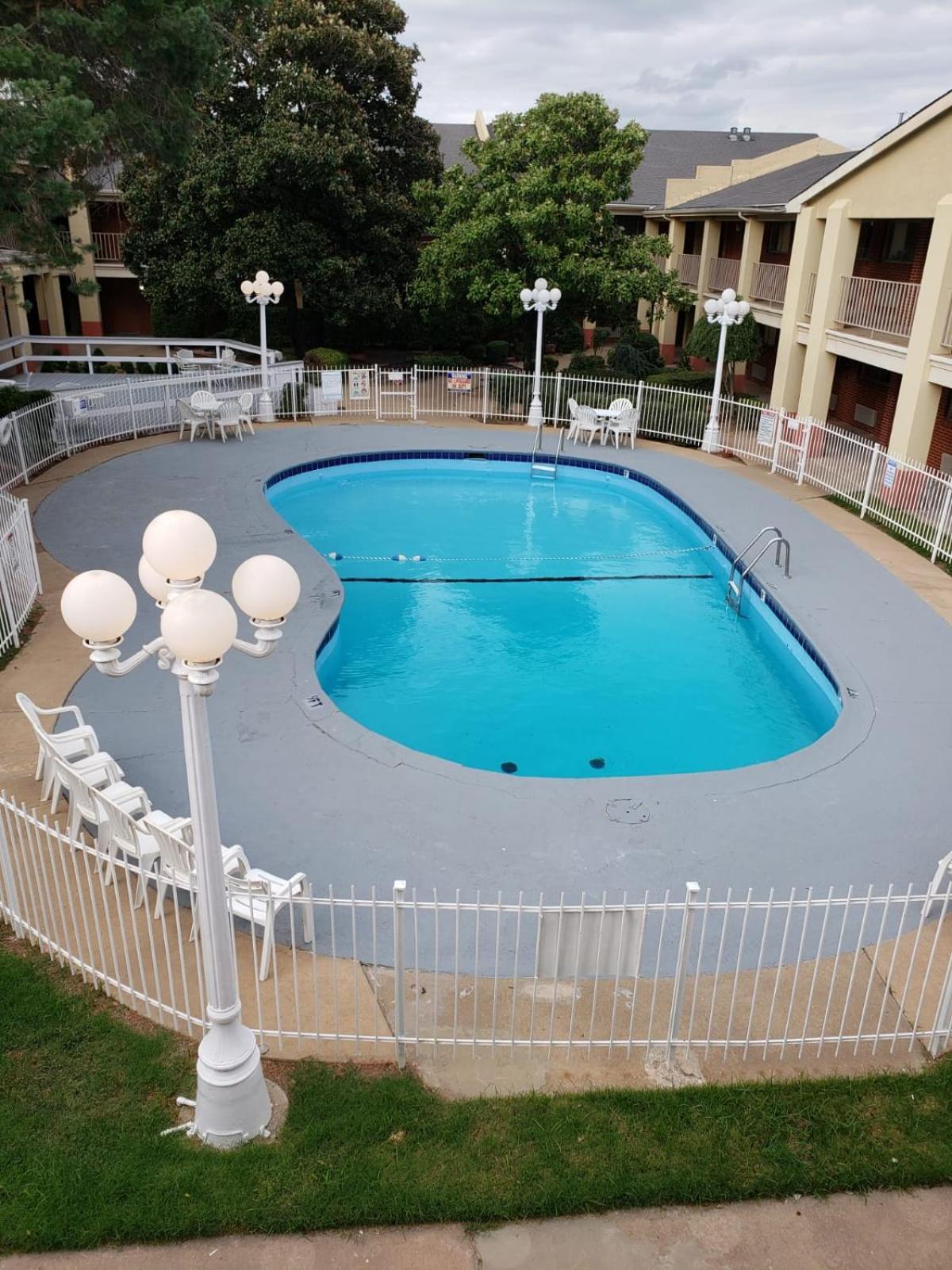 Days Inn by Wyndham Lawton photo 40