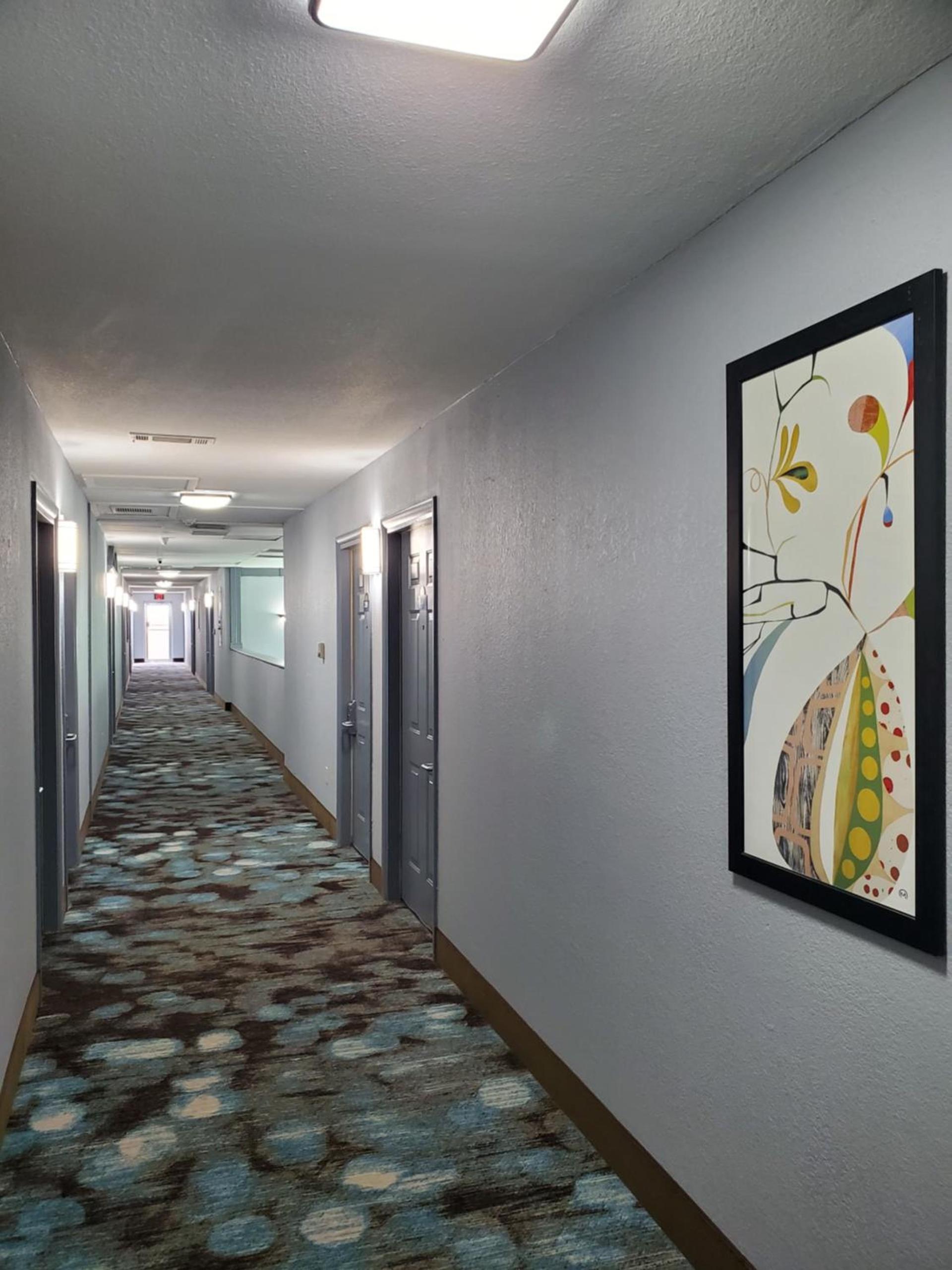 Days Inn by Wyndham Lawton photo 8