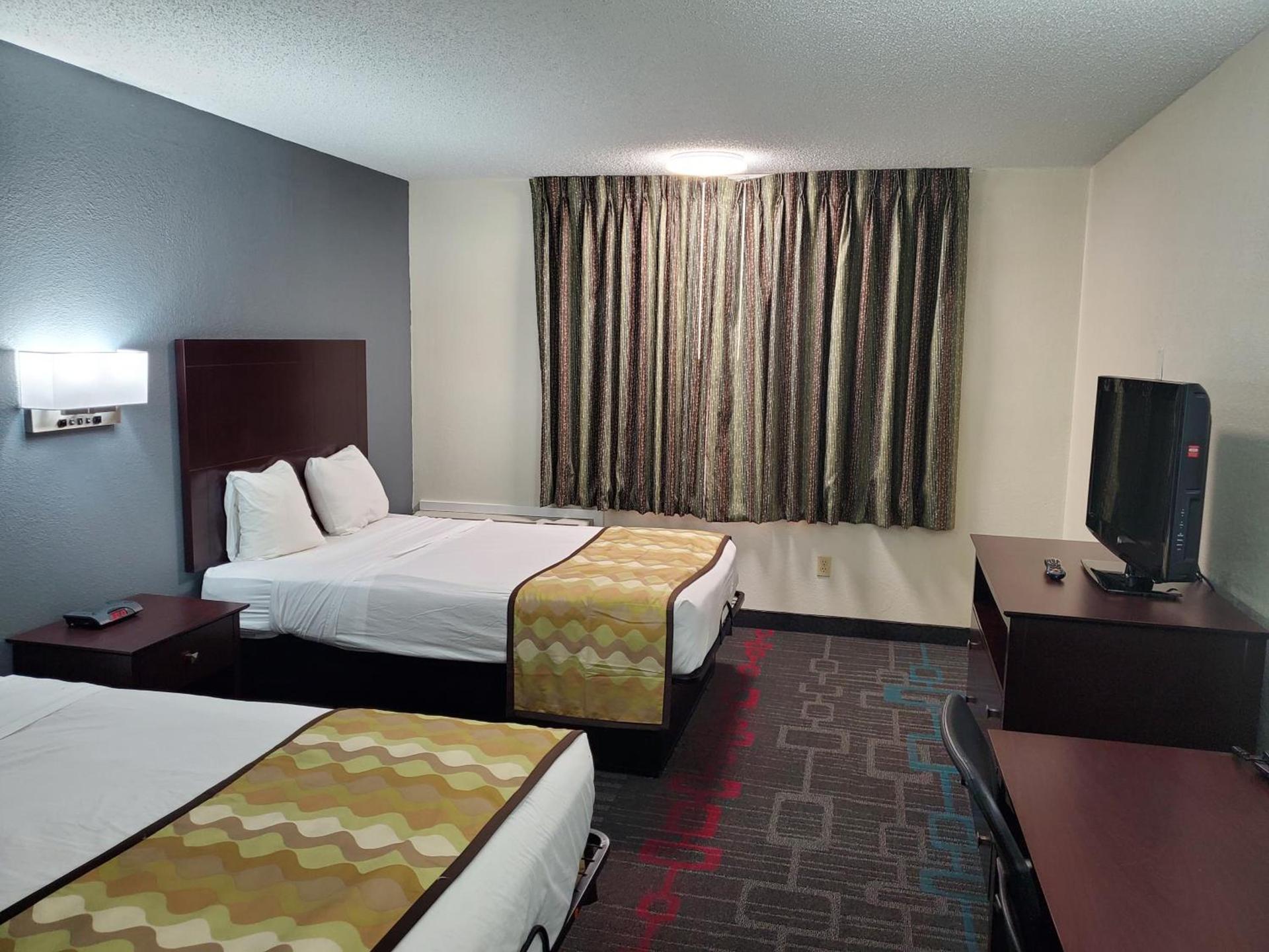 Days Inn by Wyndham Lawton photo 32