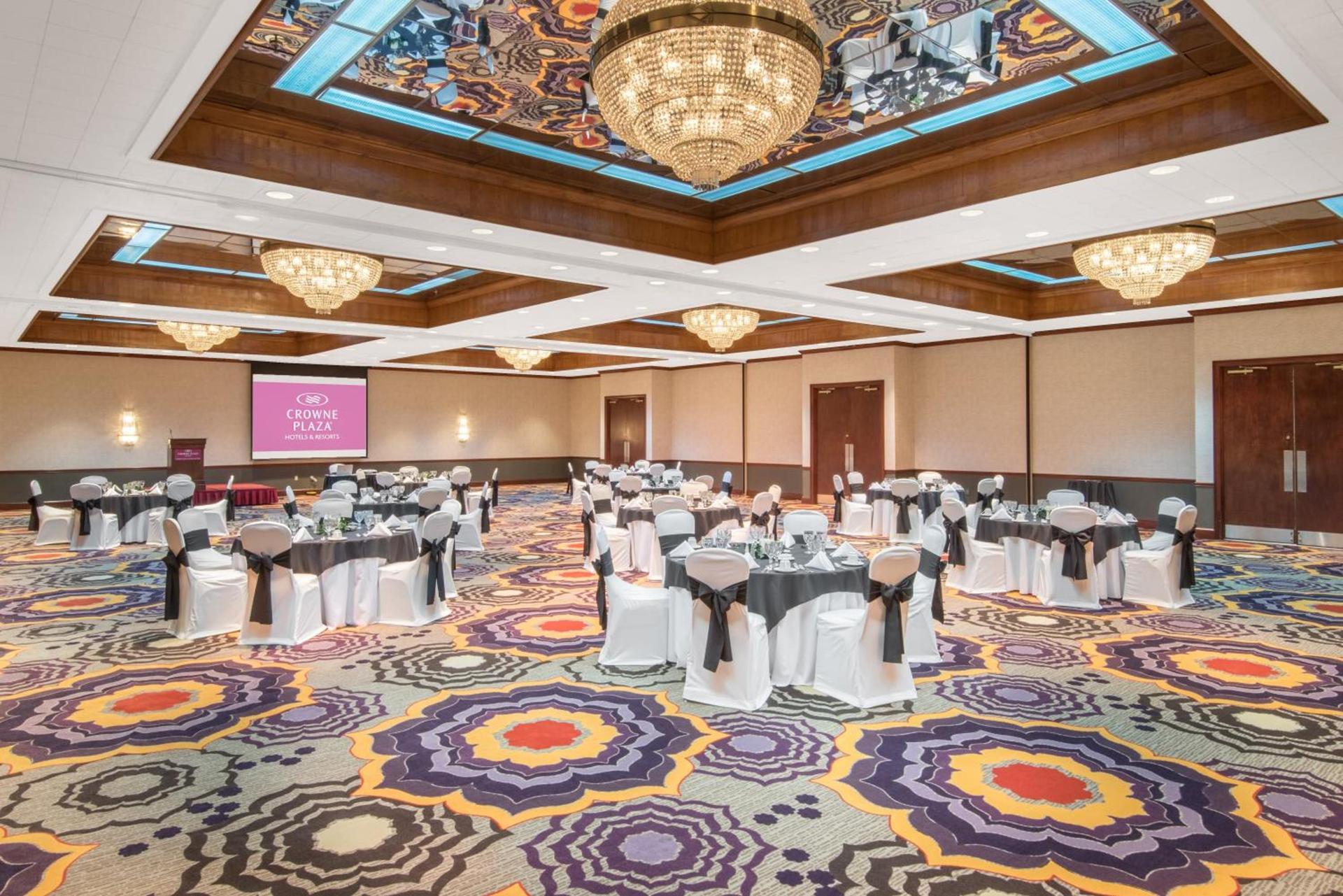 Crowne Plaza Hotel Hickory by IHG photo 42