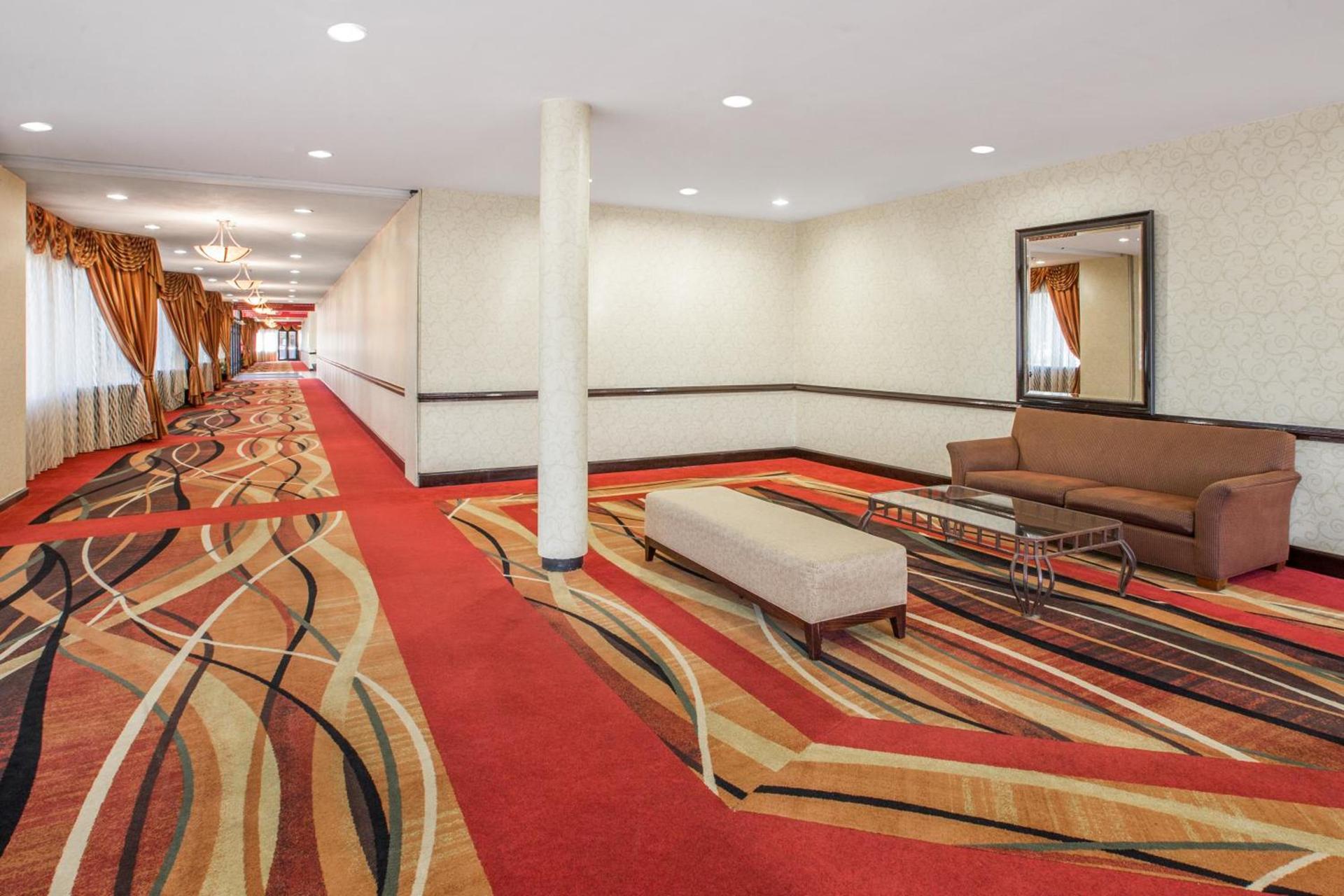 Wyndham Houston near NRG Park - Medical Center photo 3