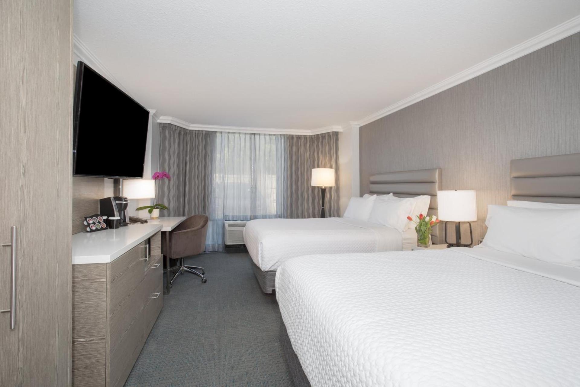 Crowne Plaza Costa Mesa Orange County by IHG photo 49