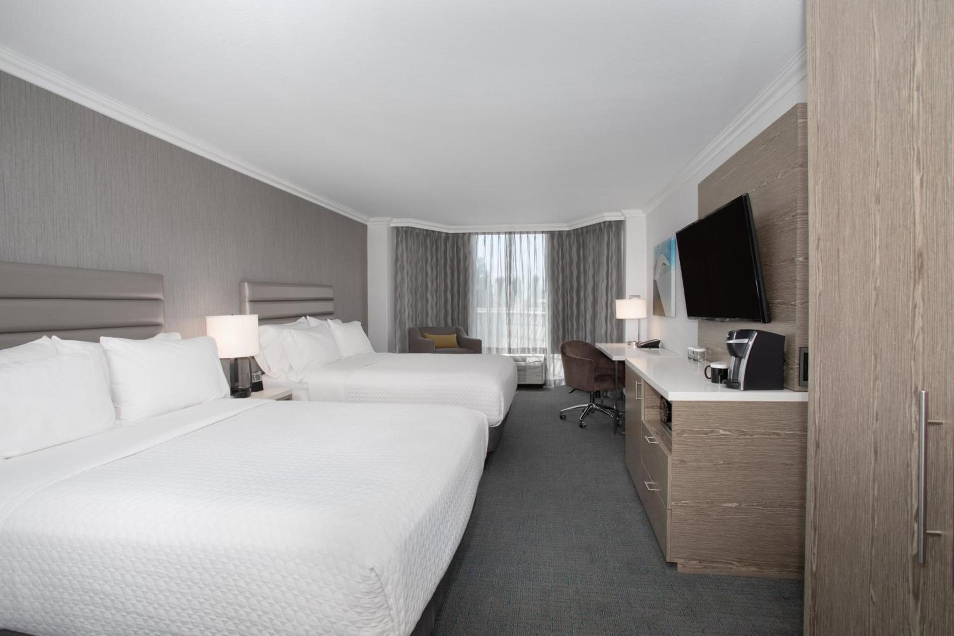 Crowne Plaza Costa Mesa Orange County by IHG photo 54