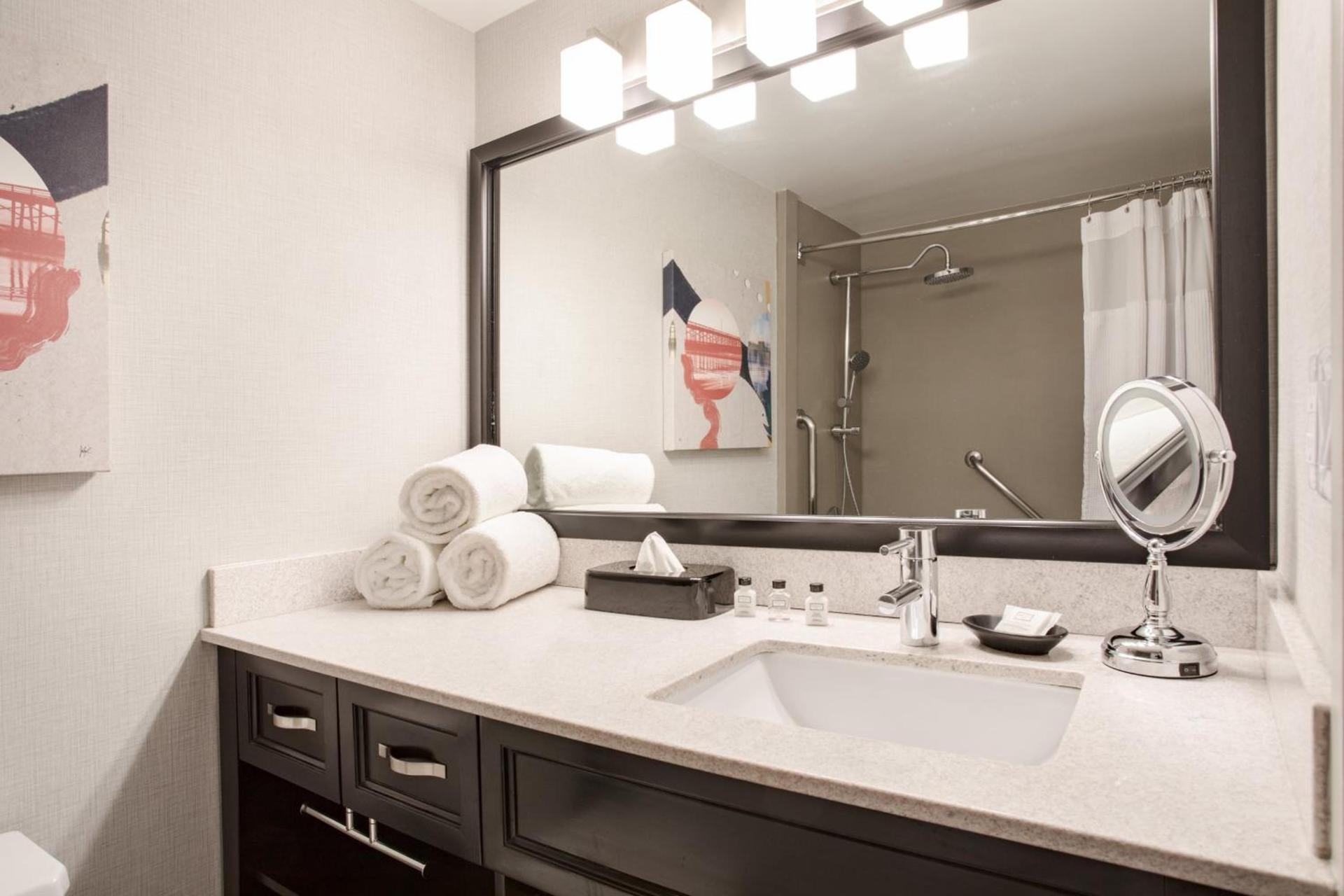 Crowne Plaza Costa Mesa Orange County by IHG photo 53