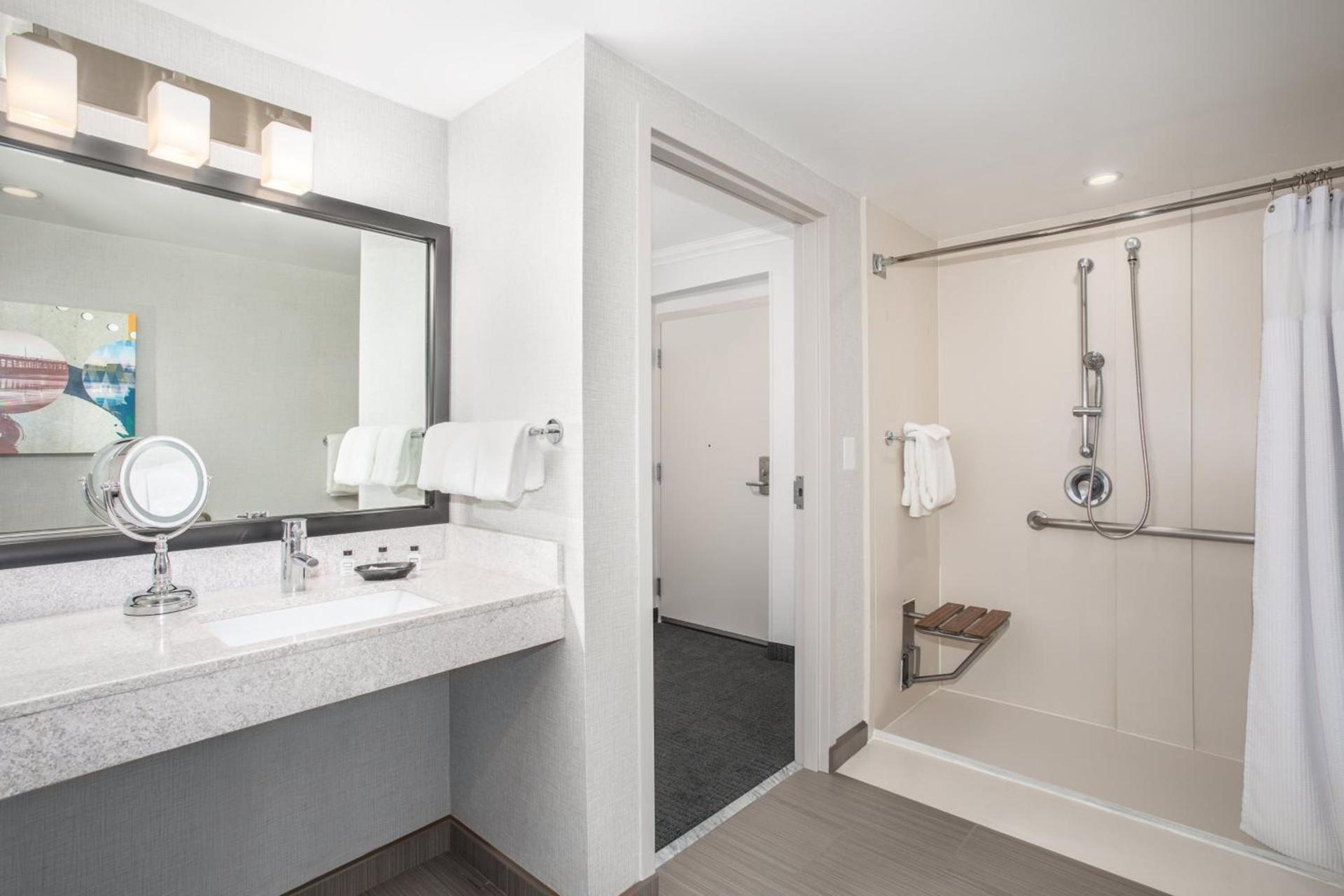 Crowne Plaza Costa Mesa Orange County by IHG photo 50
