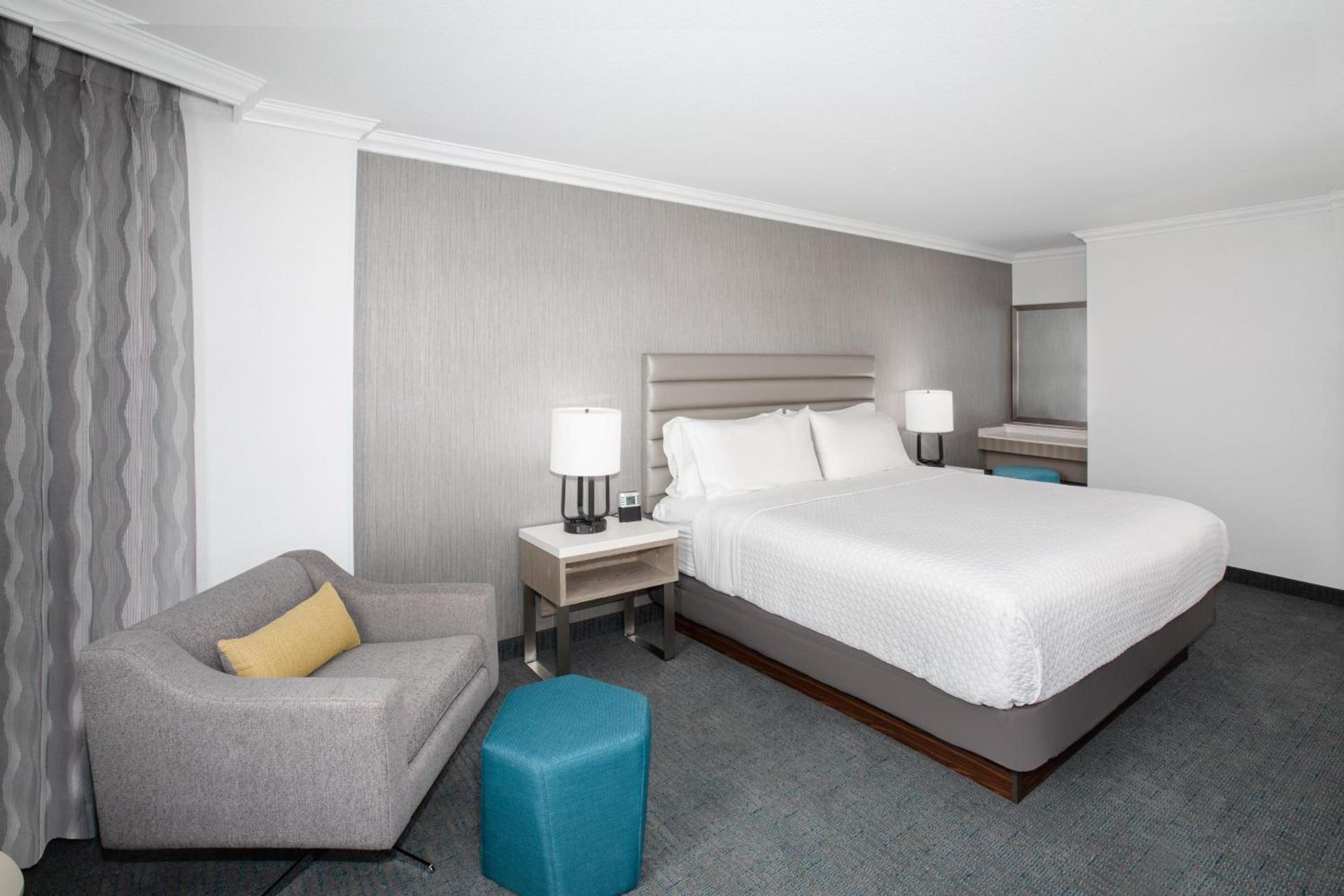 Crowne Plaza Costa Mesa Orange County by IHG photo 61