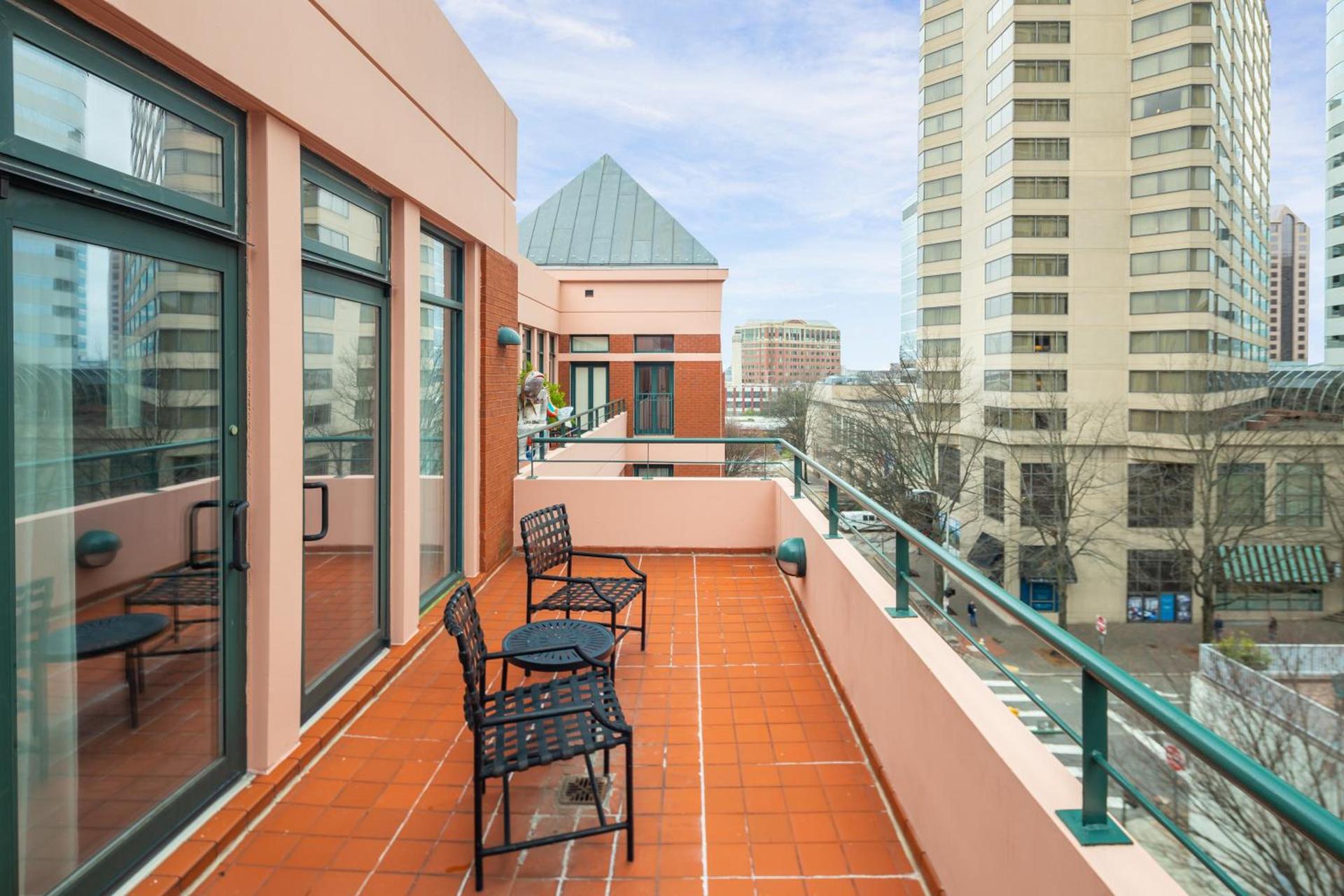 The Berkeley Richmond, Outset Collection by Hilton photo 8