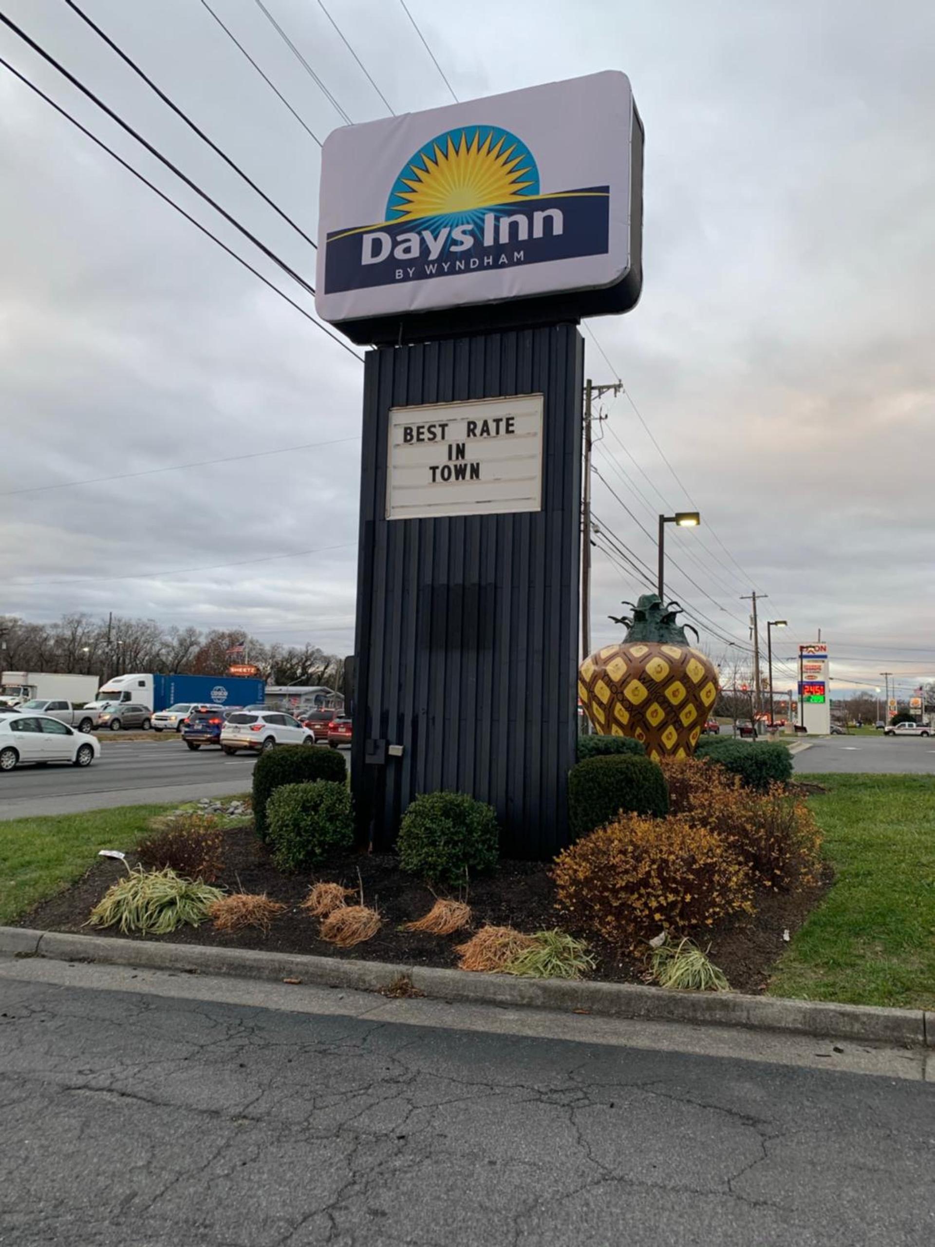 Days Inn by Wyndham Winchester photo 28