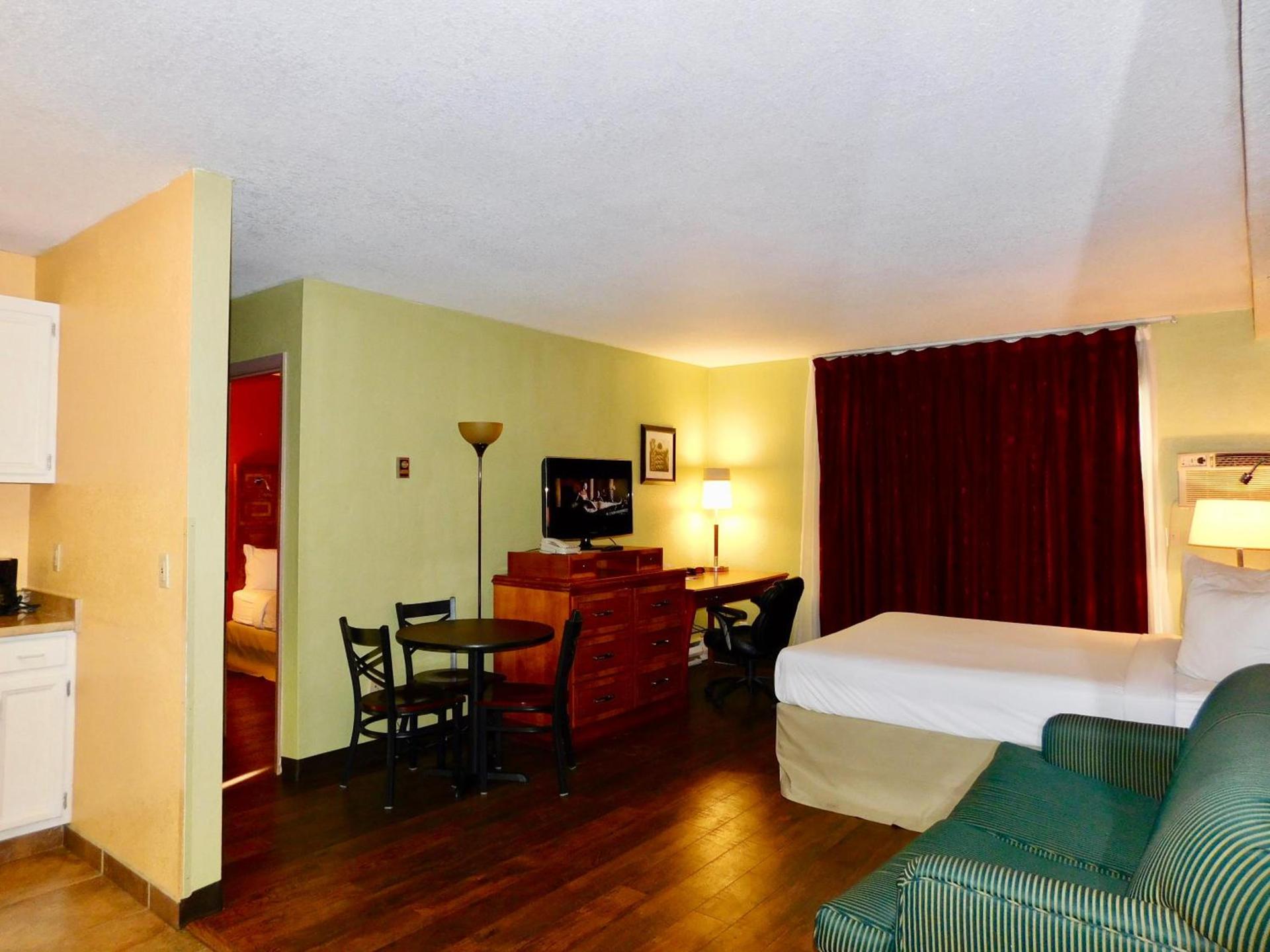Americas Best Value Inn & Suites Anchorage Airport photo 33