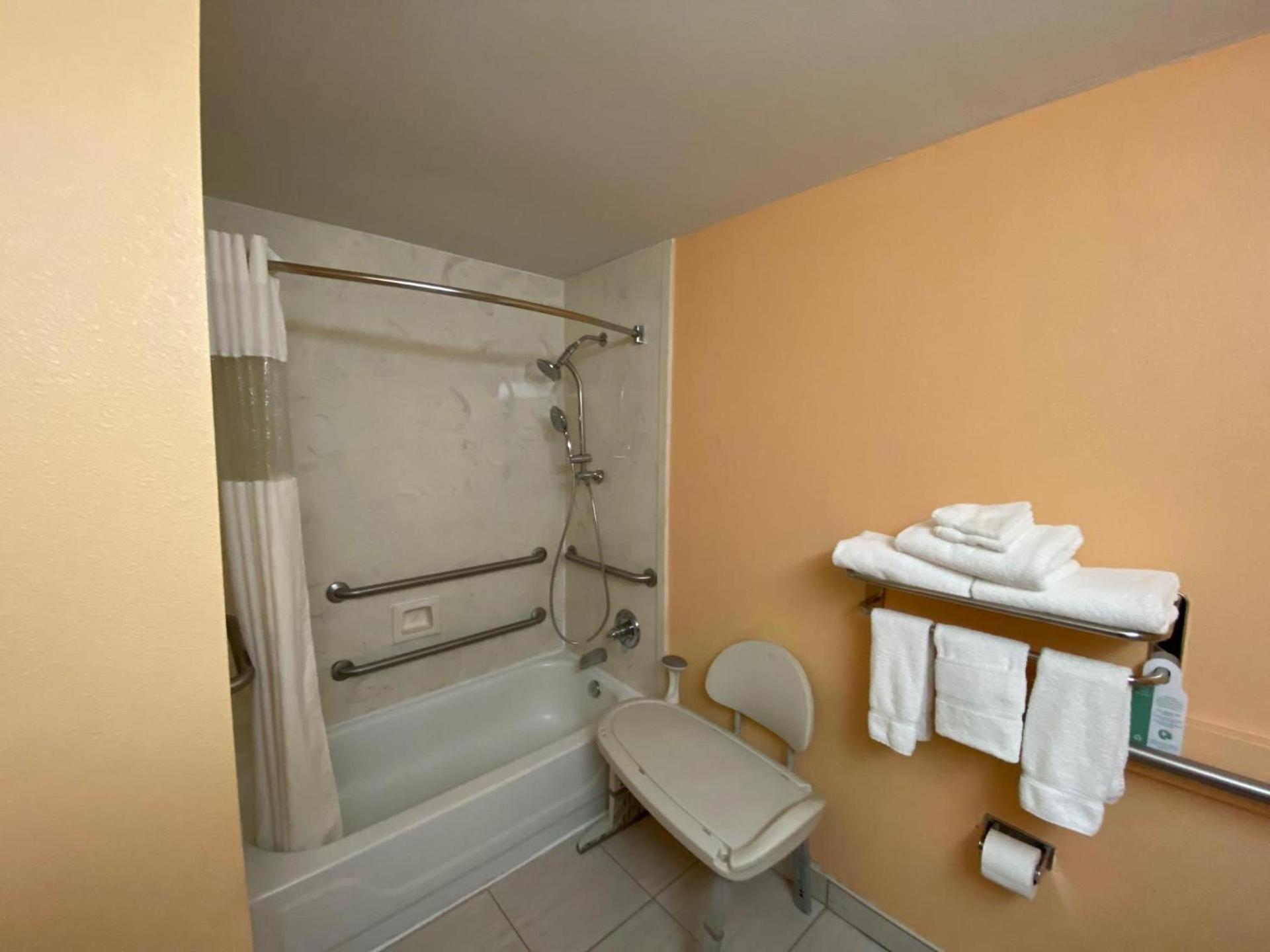 Super 8 by Wyndham Hull Street Midlothian Richmond Area photo 14