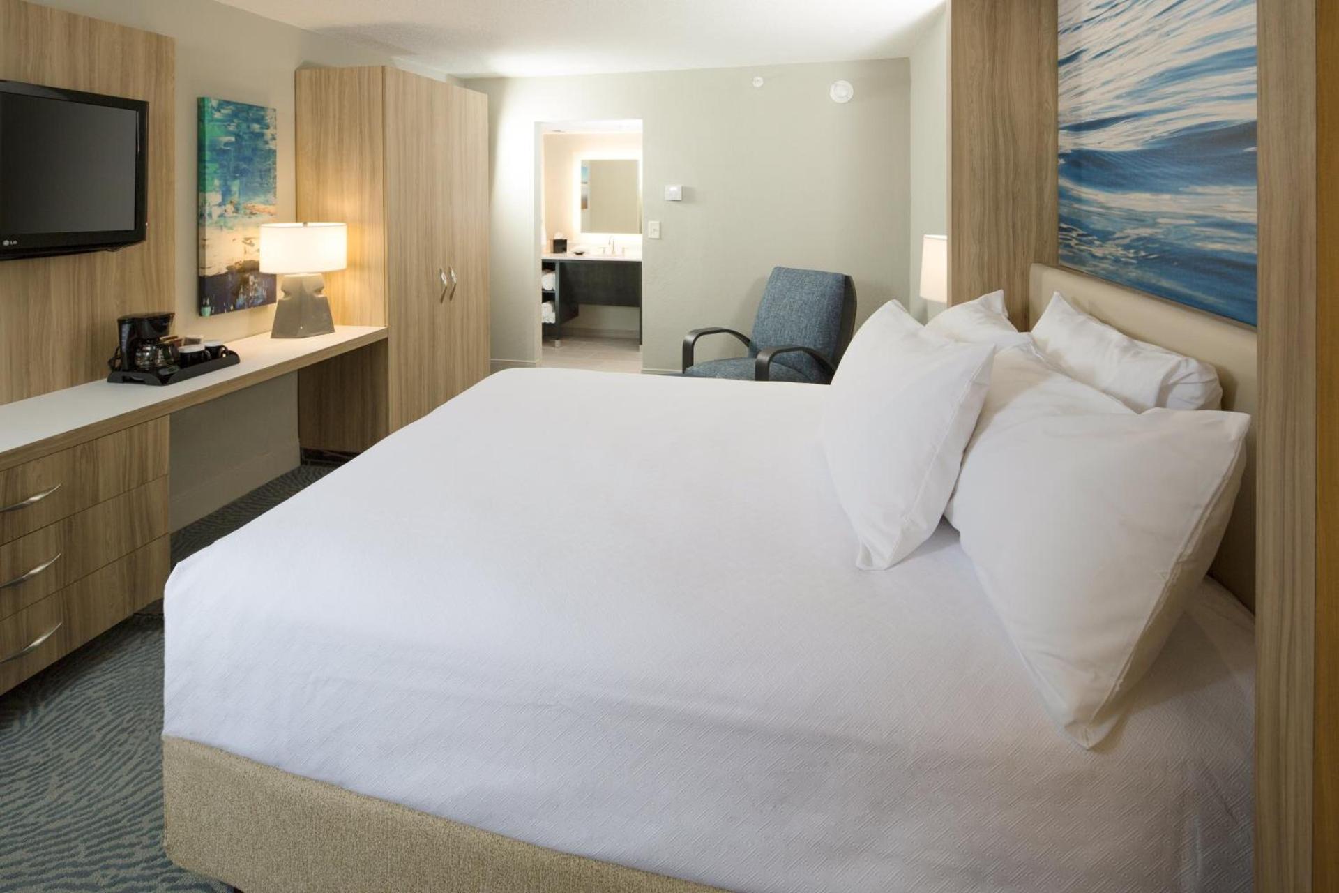 Crowne Plaza Melbourne-Oceanfront by IHG photo 96