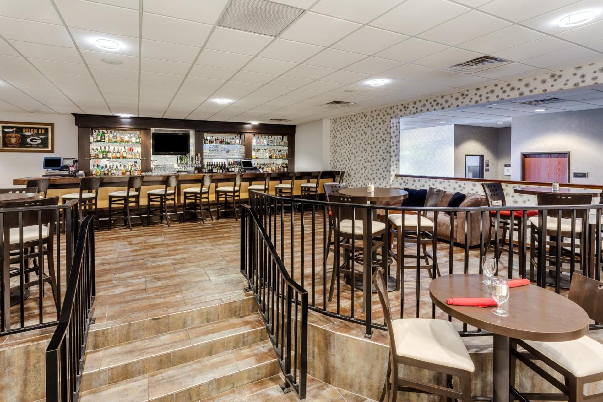 Crowne Plaza Milwaukee Airport by IHG photo 64
