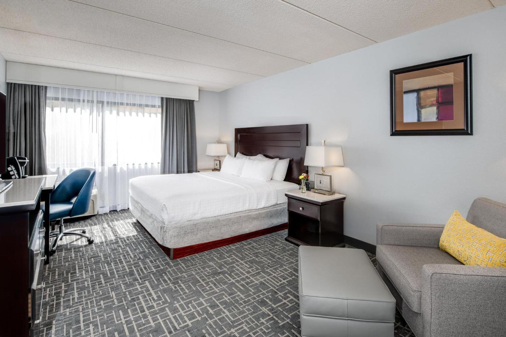 Crowne Plaza Milwaukee Airport by IHG photo 87