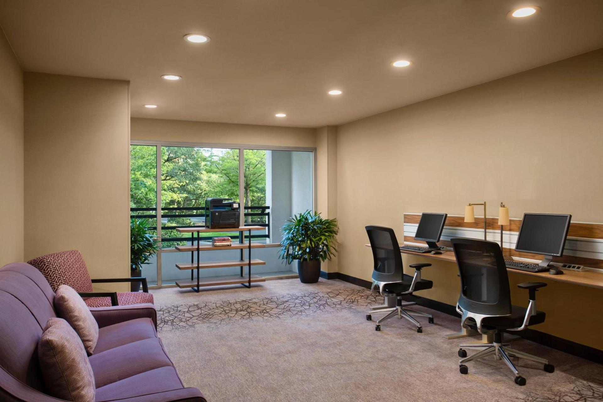 AC Hotel by Marriott Portland Lake Oswego photo 13