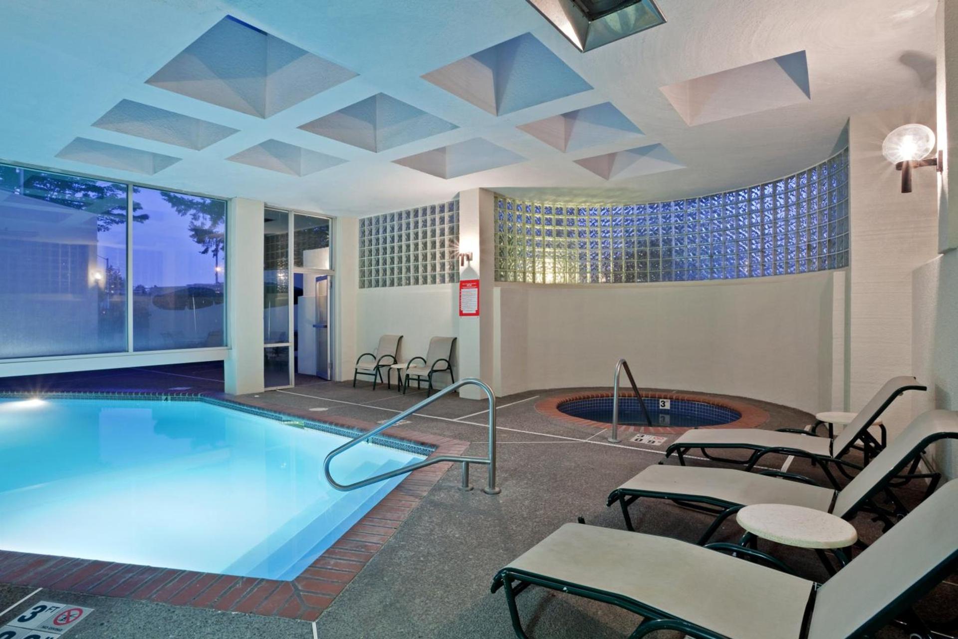 AC Hotel by Marriott Portland Lake Oswego photo 10