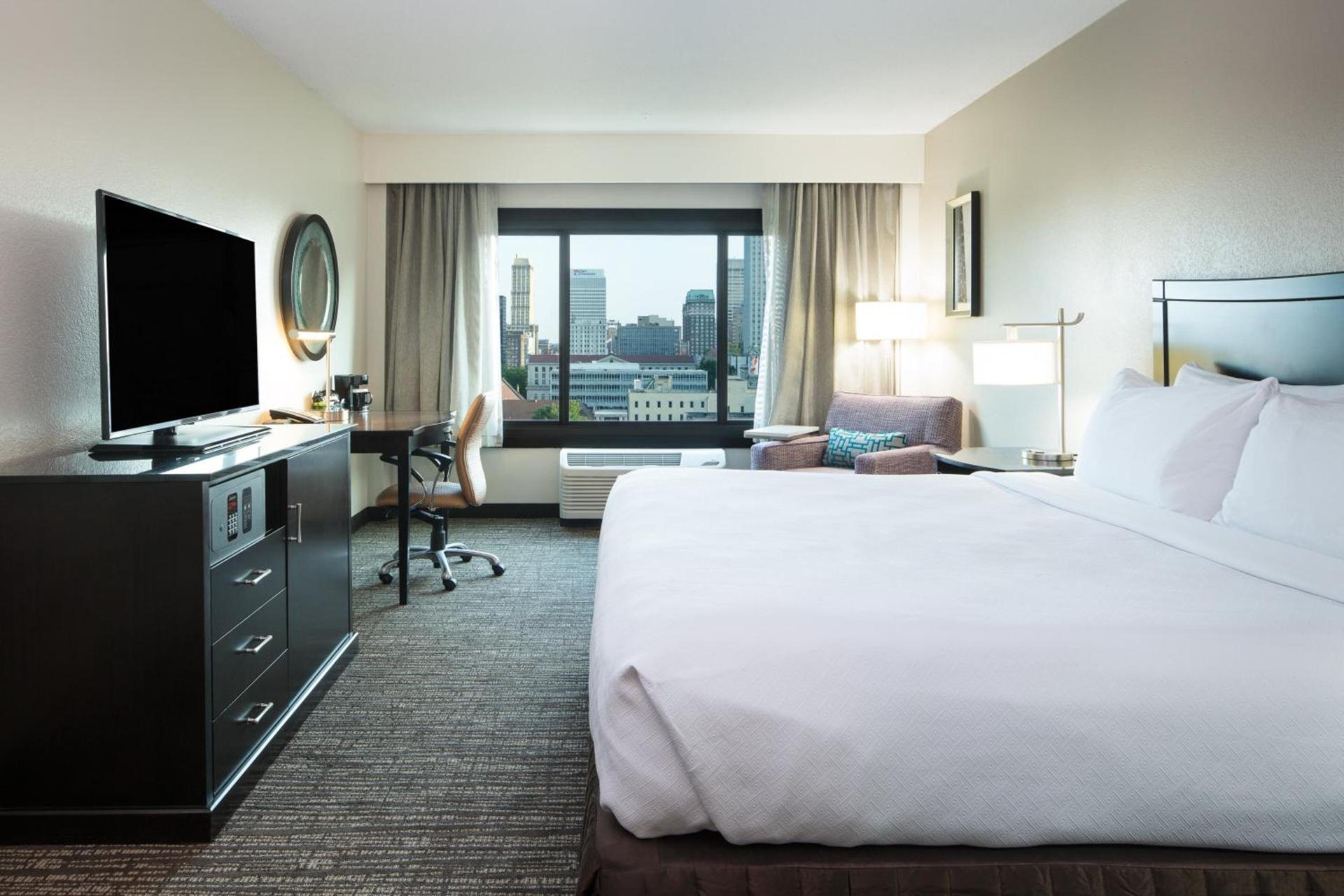 Crowne Plaza Memphis Downtown by IHG photo 77
