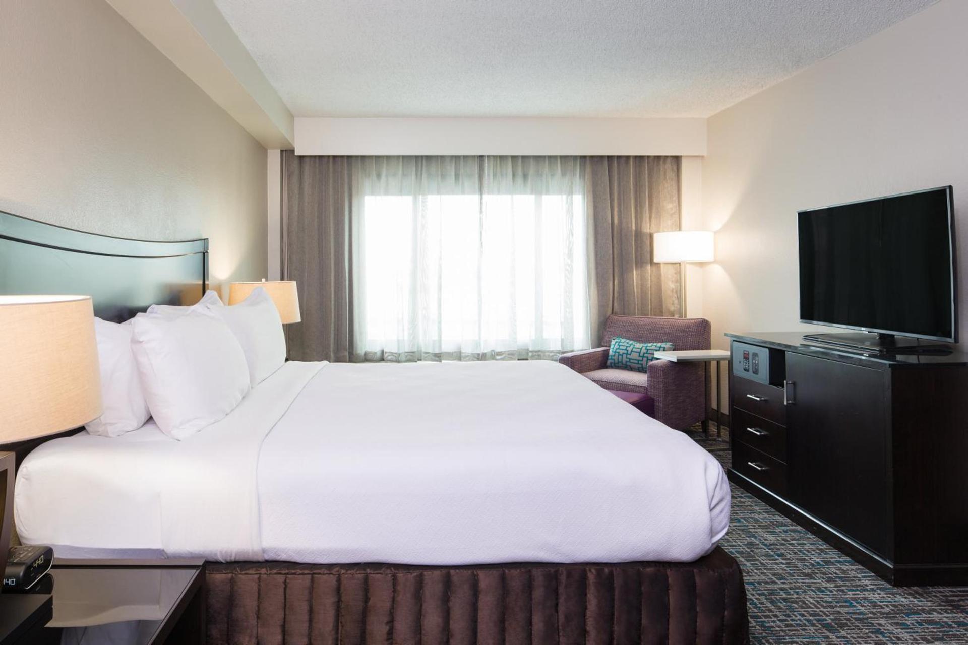 Crowne Plaza Memphis Downtown by IHG photo 86