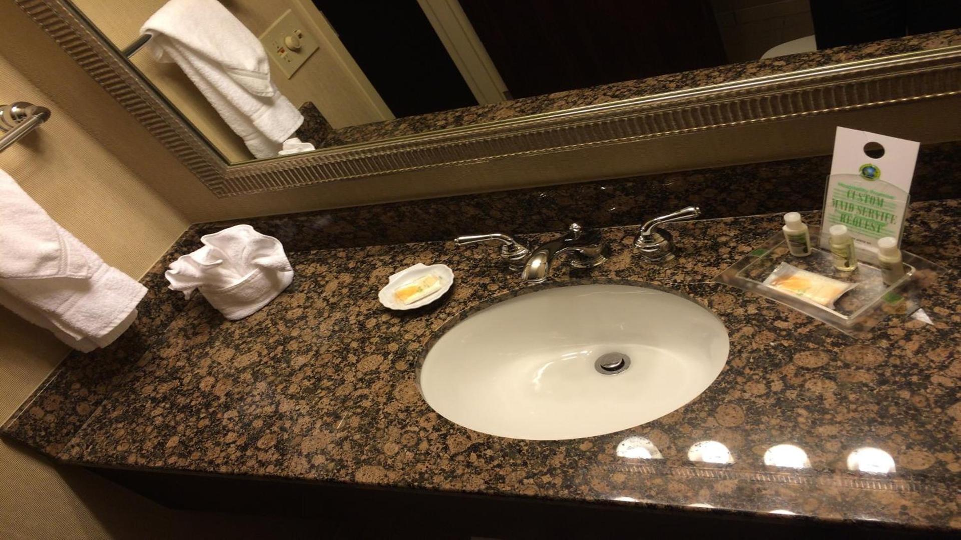 Holiday Inn Springdale-Fayetteville Area by IHG photo 12